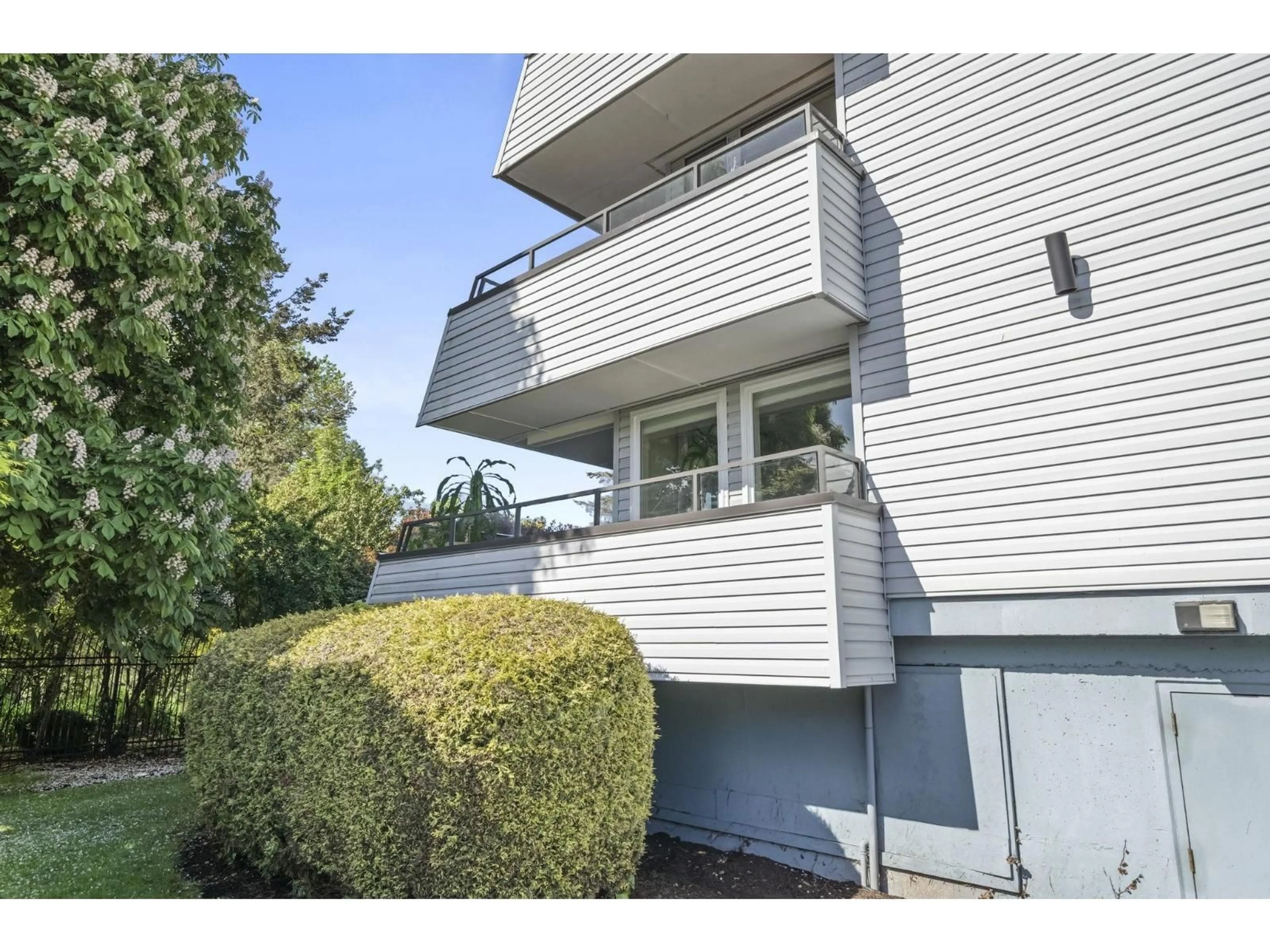 Unknown for 112 - 1341 GEORGE STREET, White Rock British Columbia V4B4A1
