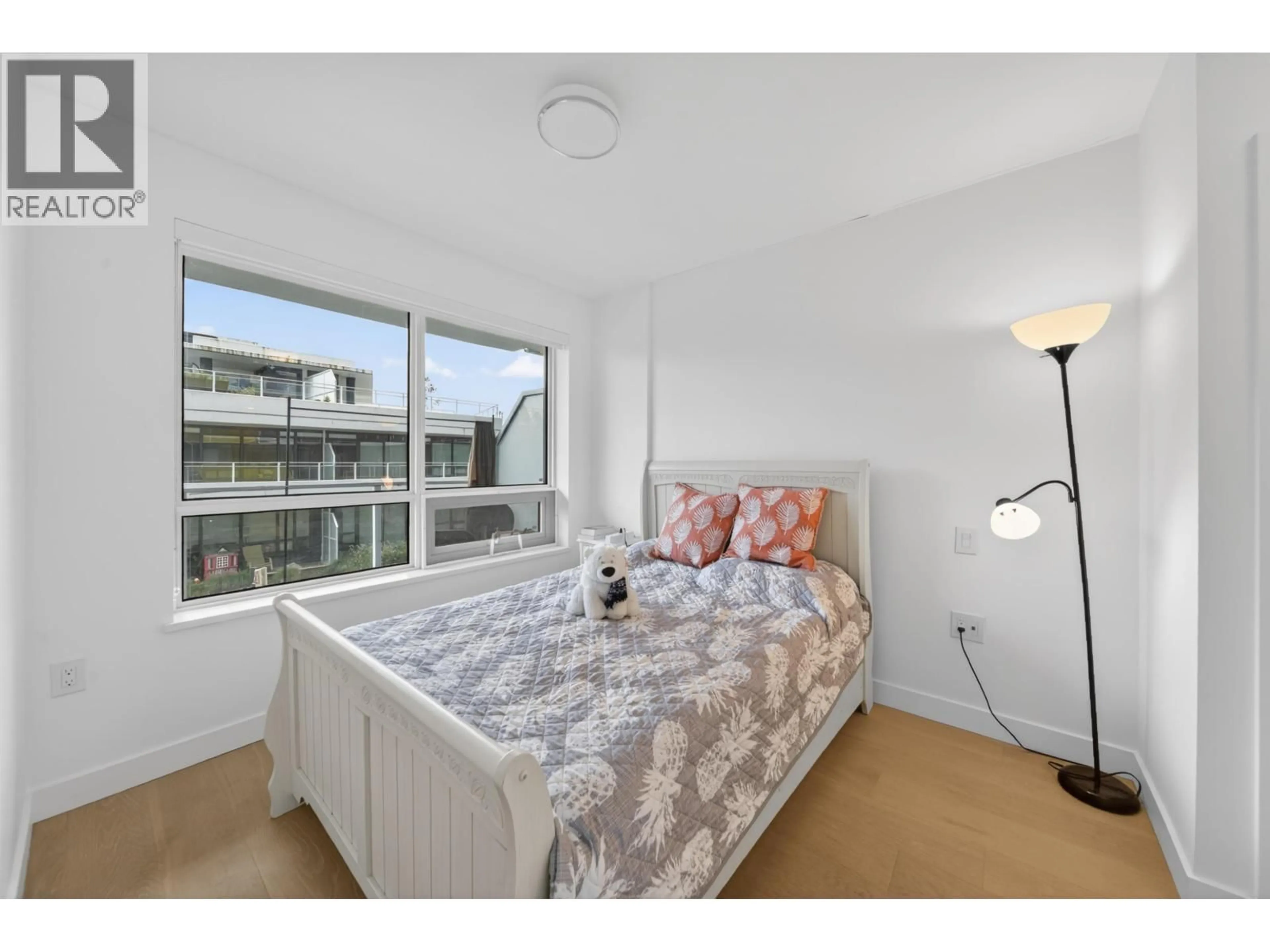 Bedroom with bed, unknown for 611 - 5788 GILBERT ROAD, Richmond British Columbia V7C0G1