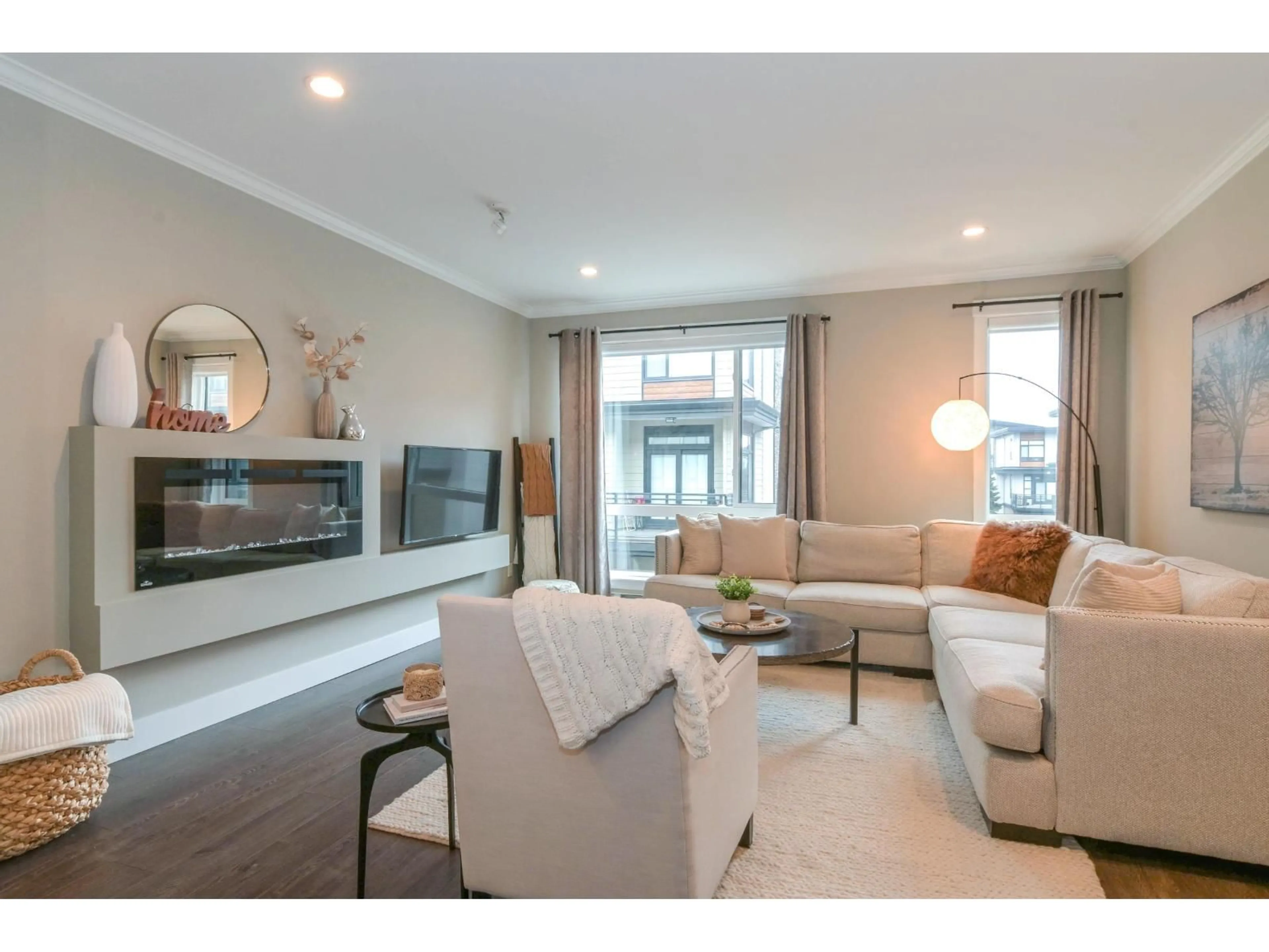 Living room with furniture, unknown for 124 - 16488 64 AVENUE, Surrey British Columbia V3S6X6