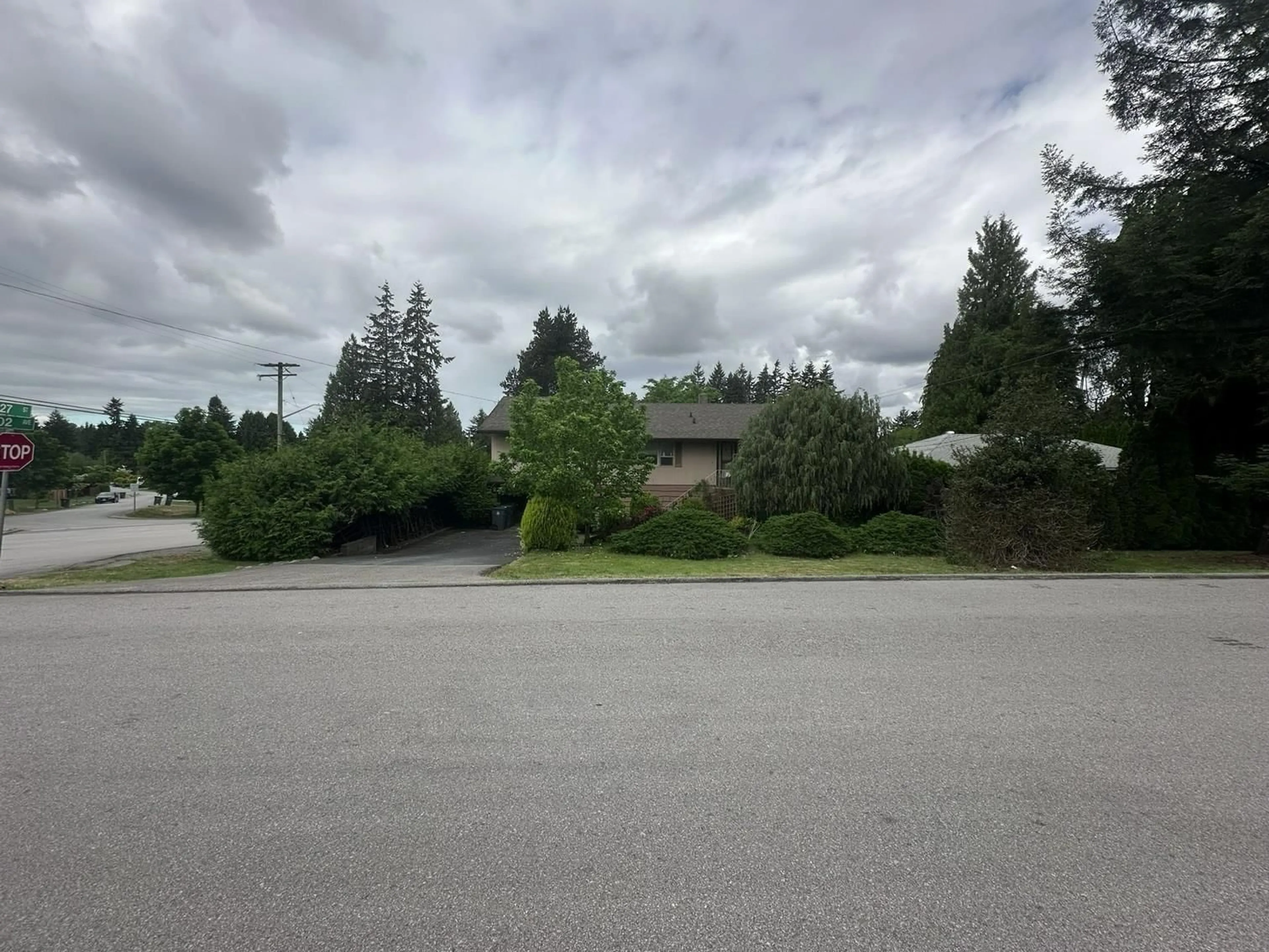 Unknown for 10207 127 STREET, Surrey British Columbia V3V5J8