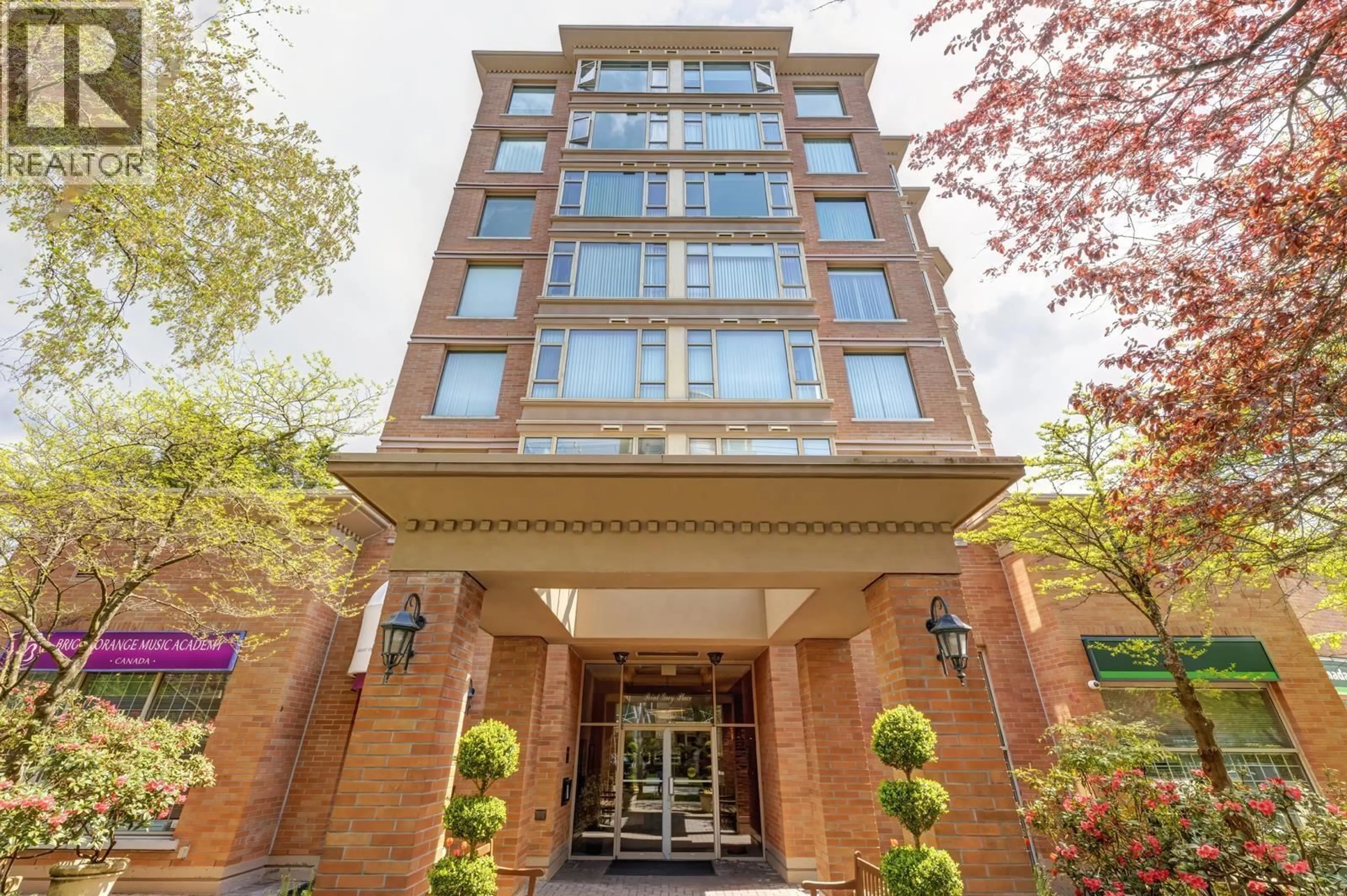 Indoor foyer for 504 - 2580 TOLMIE STREET, Vancouver British Columbia V6R4R4