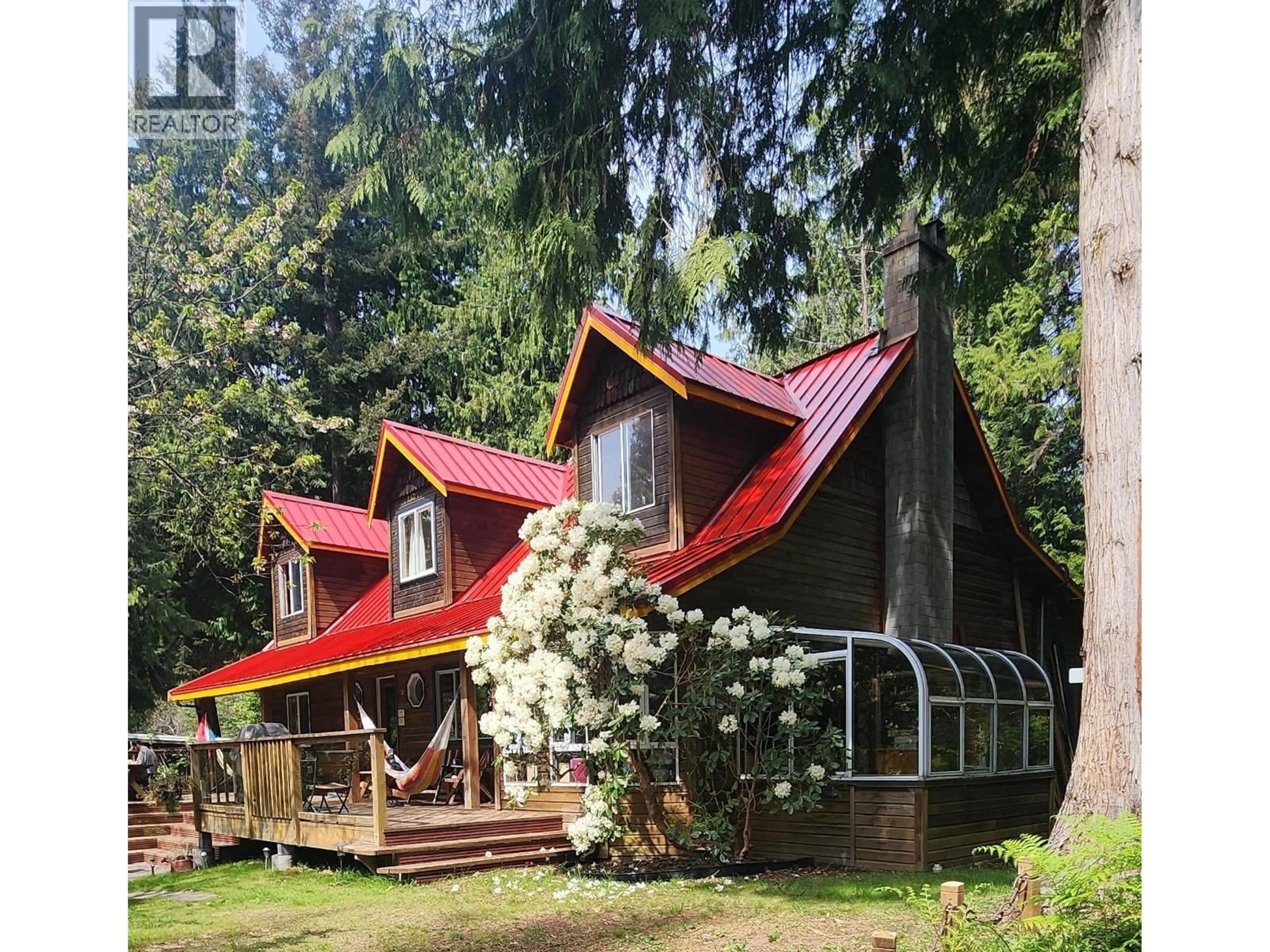 A pic from outside/outdoor area/front of a property/back of a property/a pic from drone, unknown for 1261 ROBERTS CREEK ROAD, Roberts Creek British Columbia V0N2W2