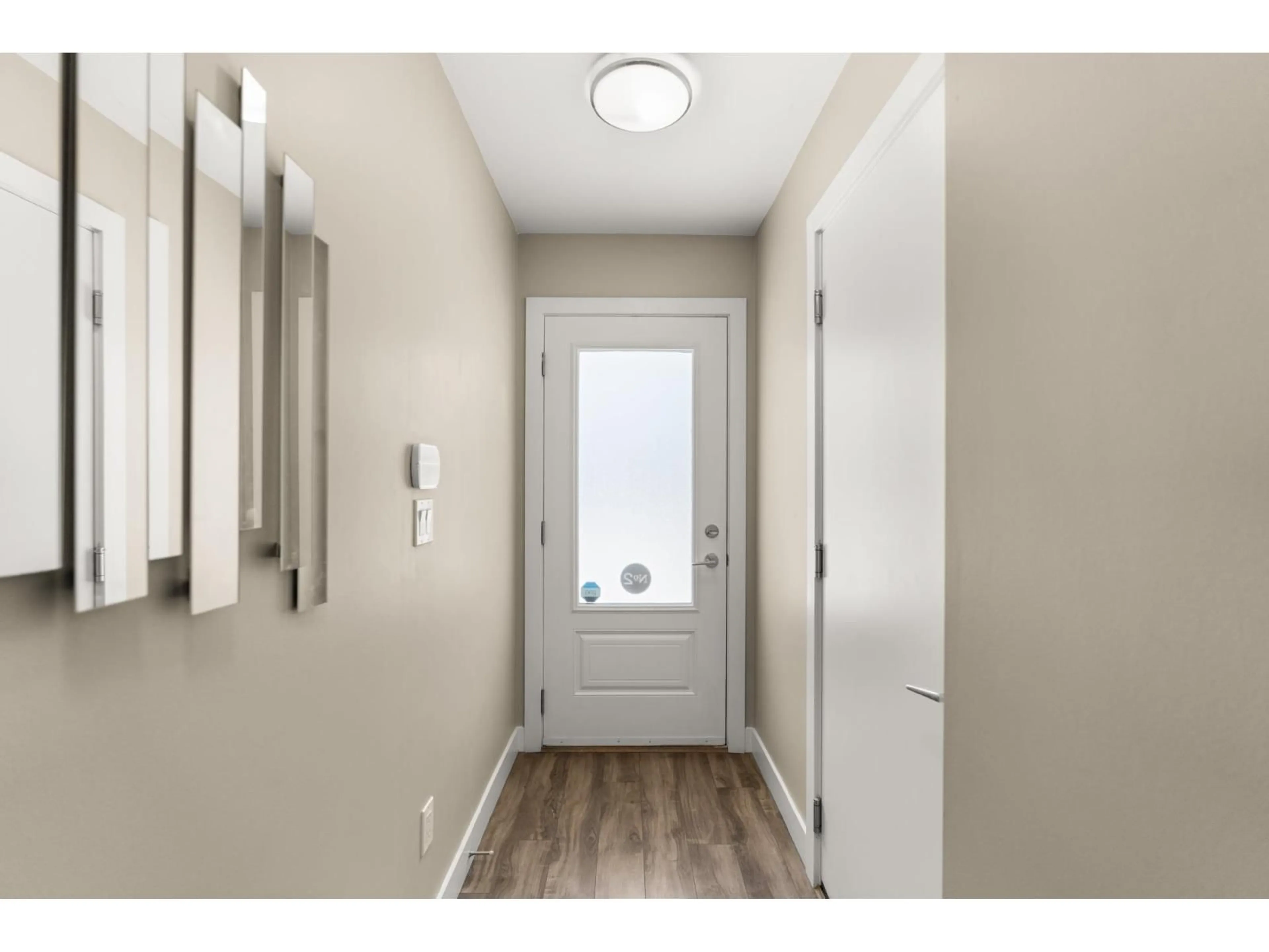 Indoor entryway for 2 - 15588 32 AVENUE, Surrey British Columbia V3Z0G3