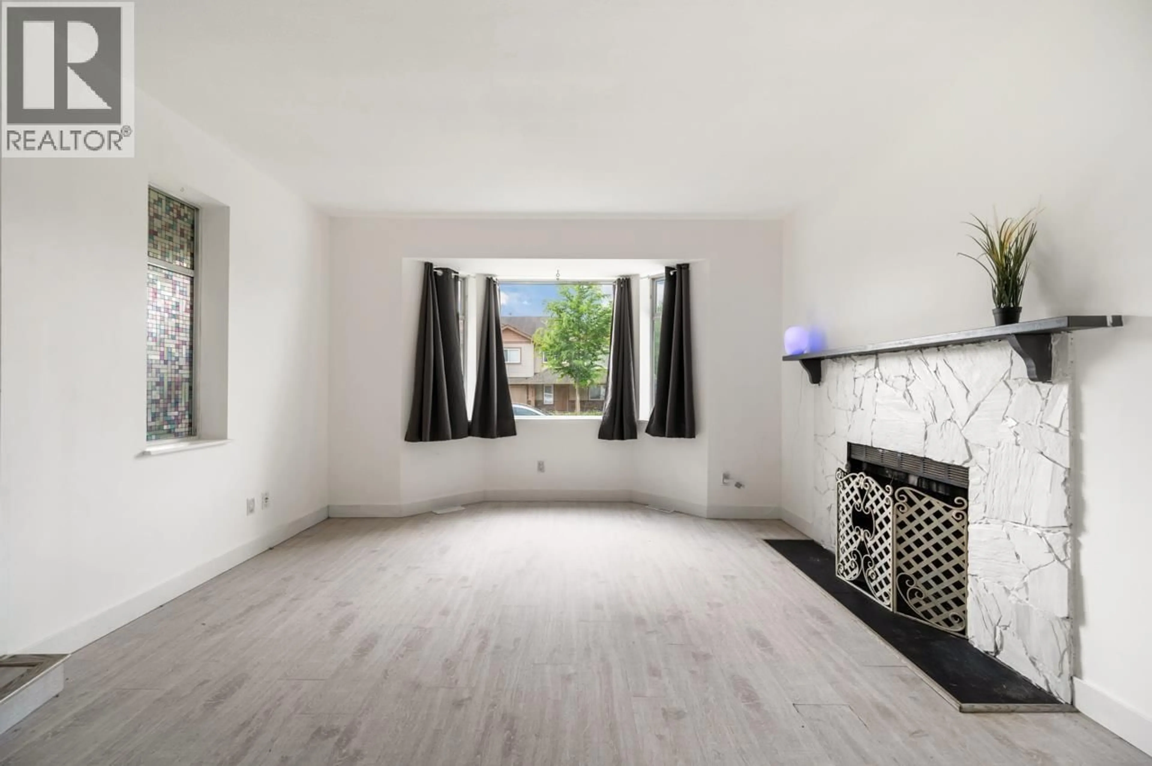A pic of a room for 22641 KENDRICK LOOP, Maple Ridge British Columbia V2X8Y9