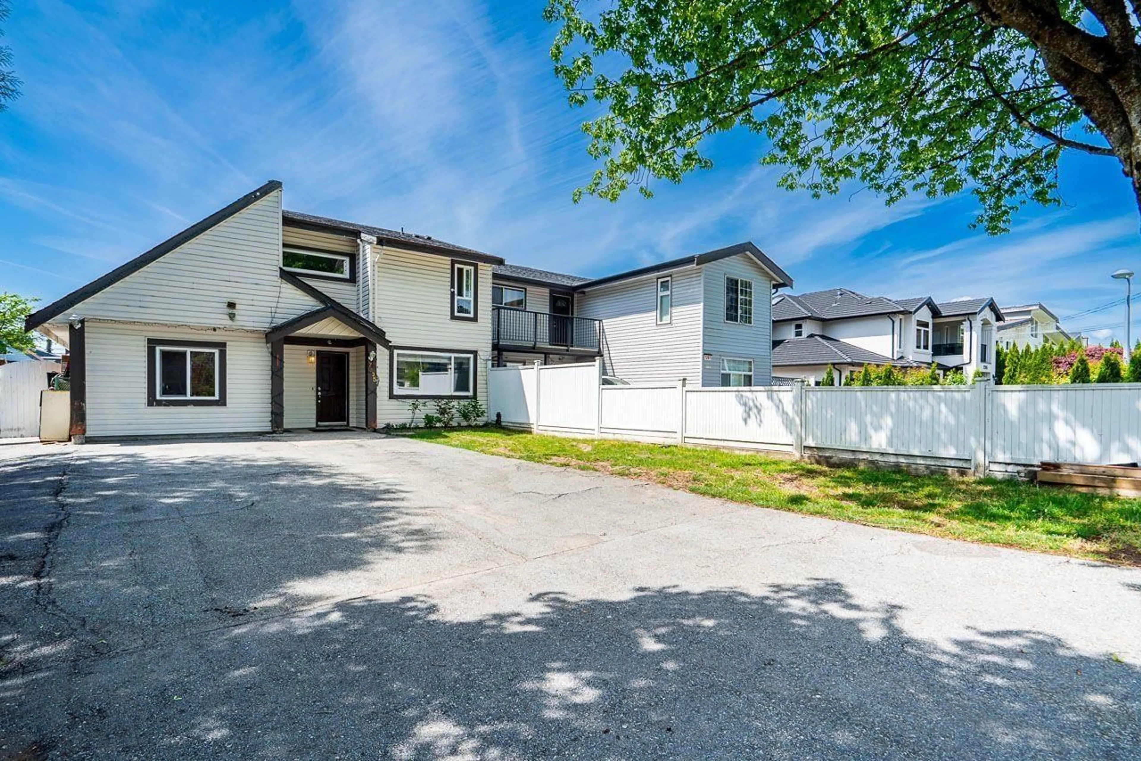 A pic from outside/outdoor area/front of a property/back of a property/a pic from drone, street for 7295 130A STREET, Surrey British Columbia V3W6E9