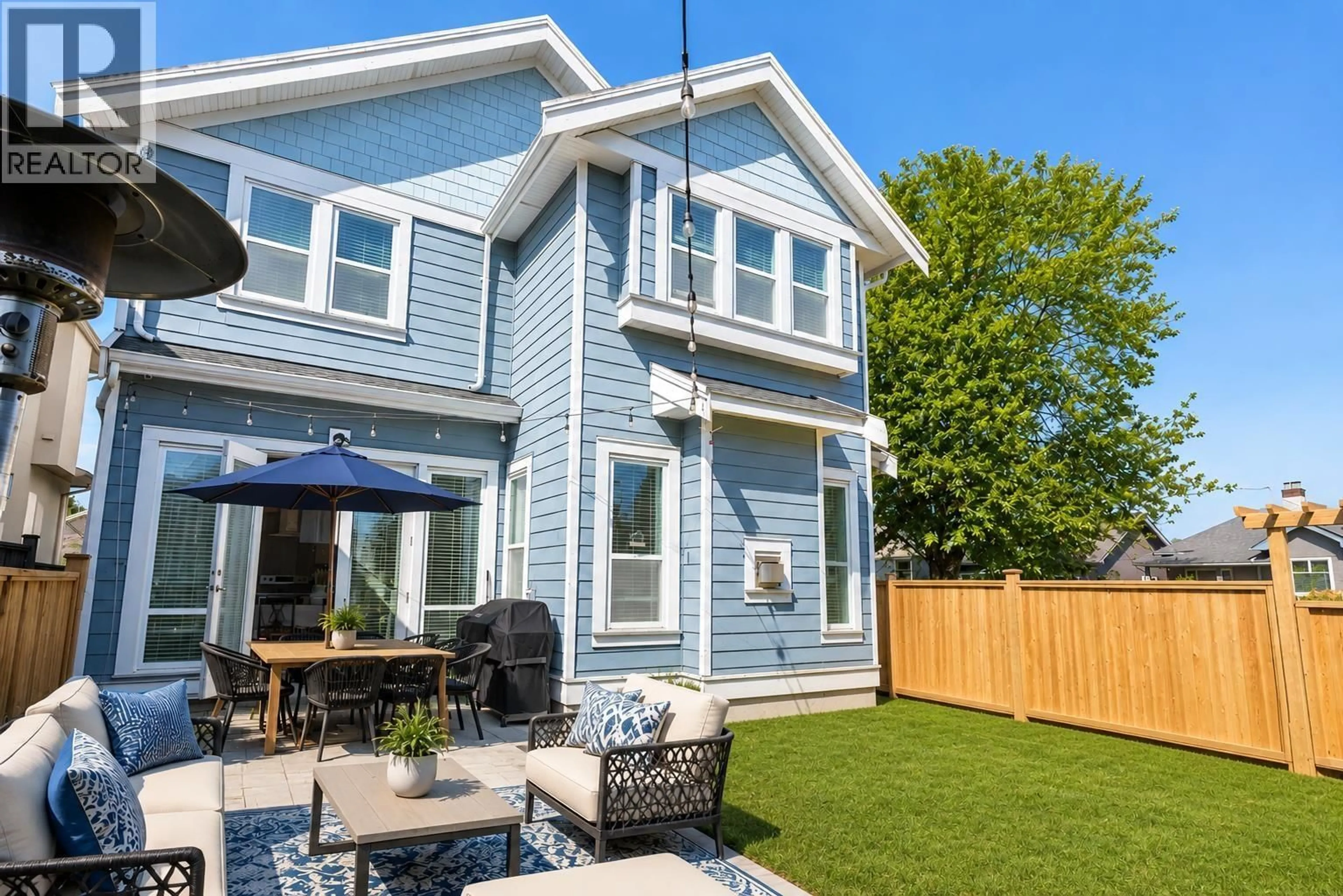 Home with vinyl exterior material, street for 1468 21ST AVENUE, Vancouver British Columbia V5N5M7