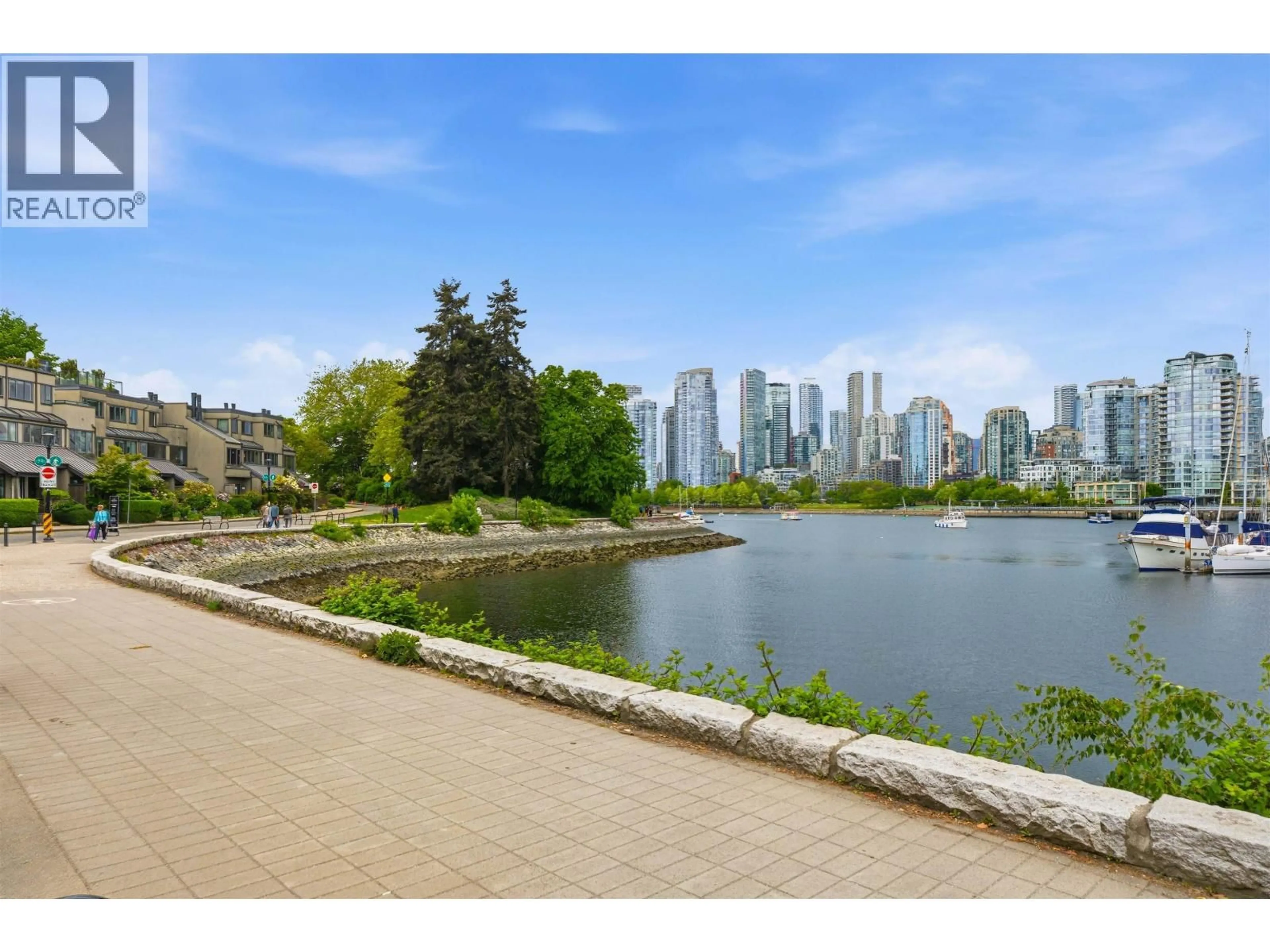 Patio, water/lake/river/ocean view for 774 MILLBANK, Vancouver British Columbia V5Z3Z3