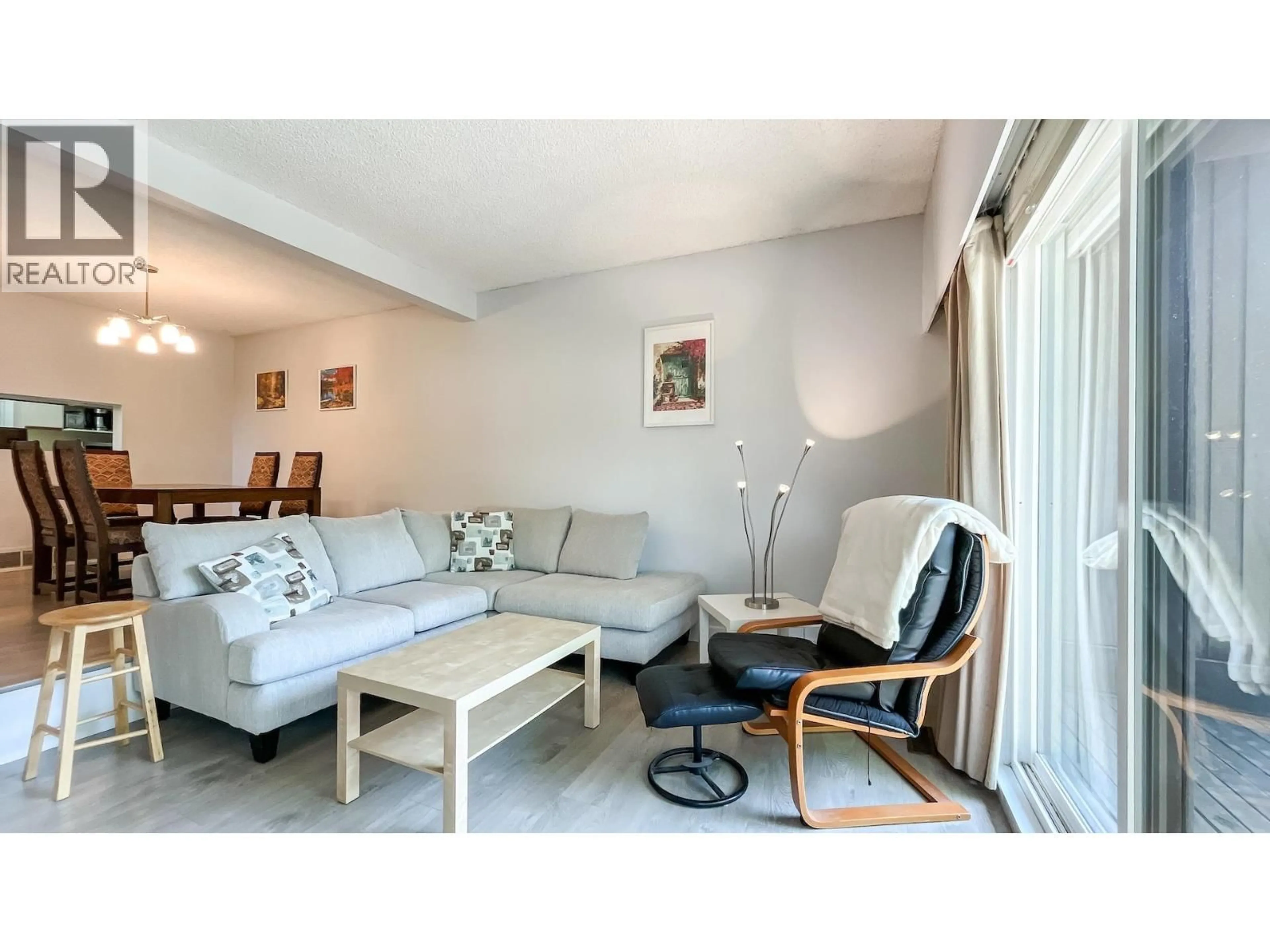 Living room with furniture, unknown for 985 OLD LILLOOET ROAD, North Vancouver British Columbia V7J3H6