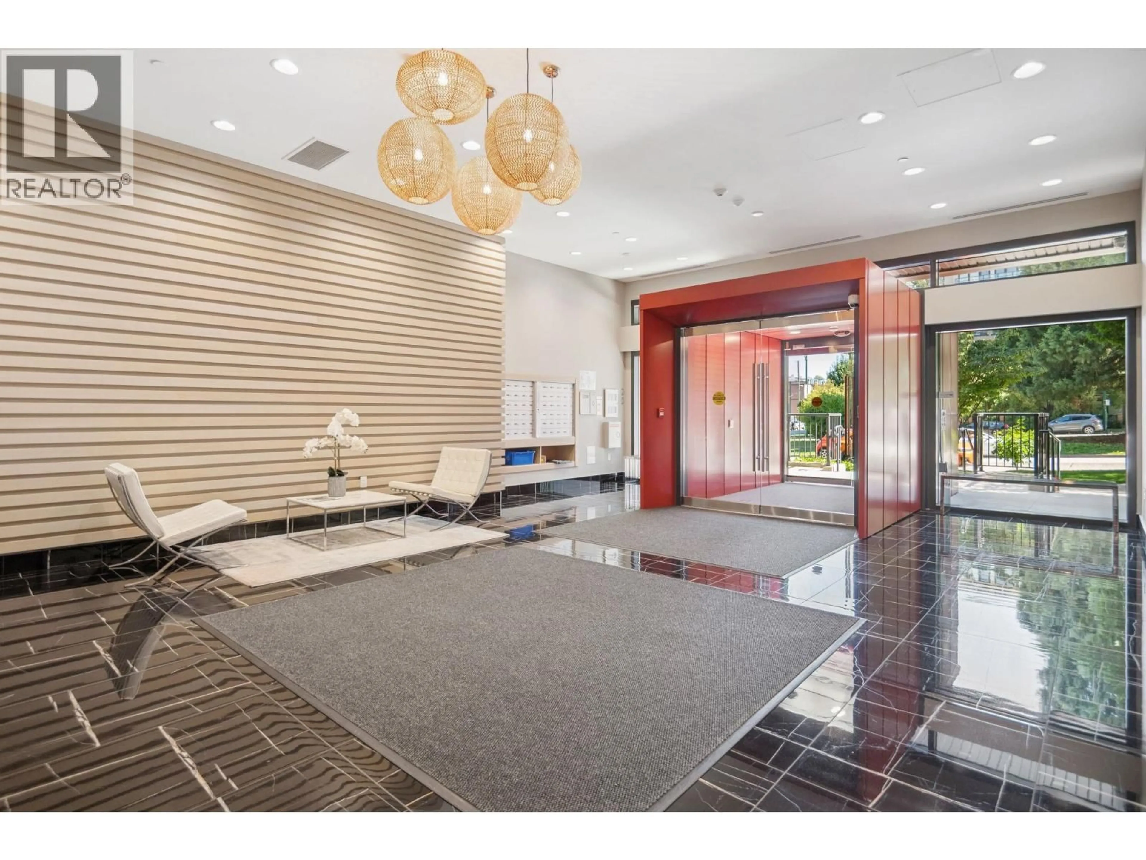 Lobby for 301 - 4427 CAMBIE STREET, Vancouver British Columbia V5Z2Y8