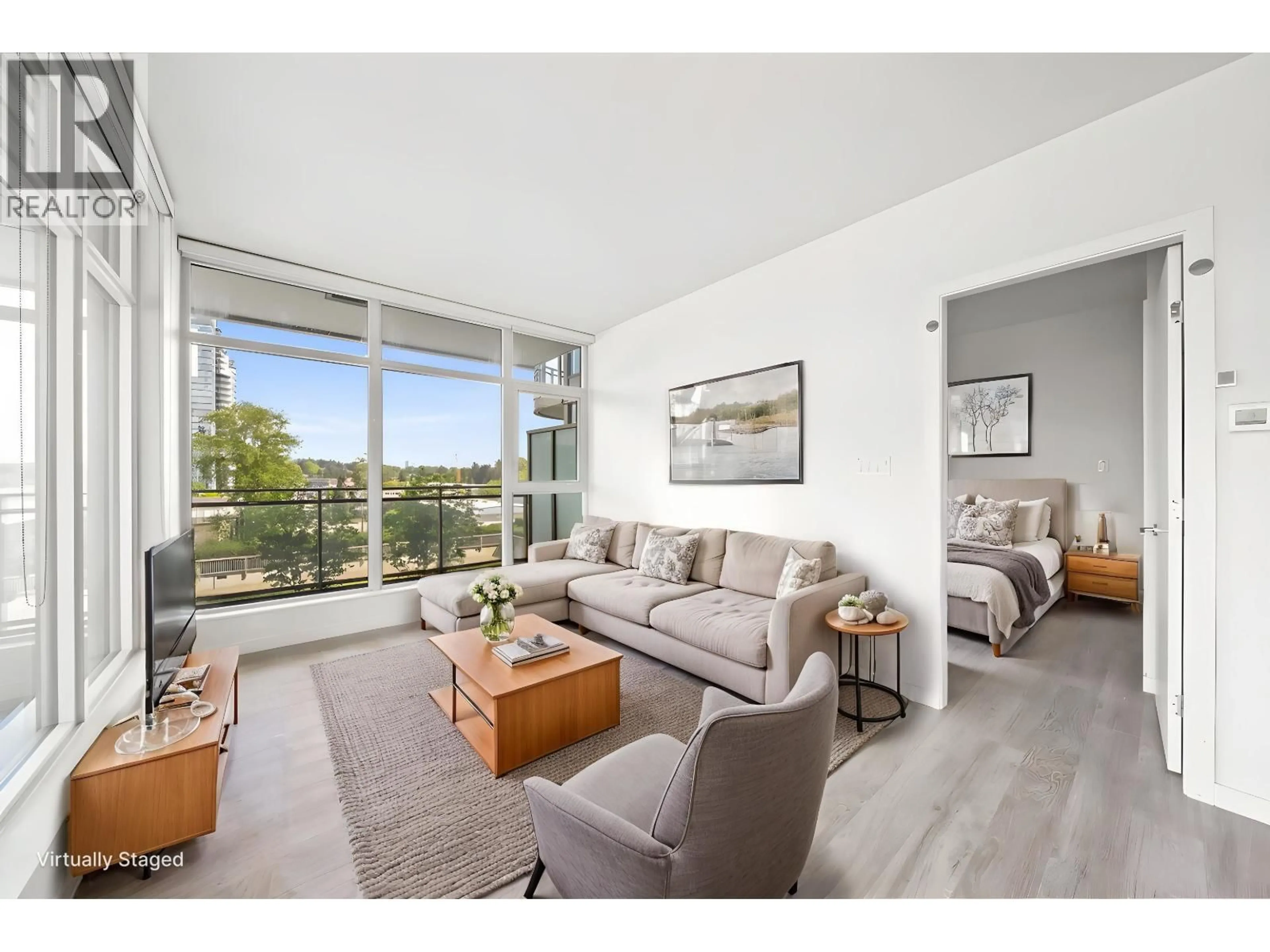 Living room with furniture, unknown for 501 - 5333 GORING STREET, Burnaby British Columbia V5B3A2