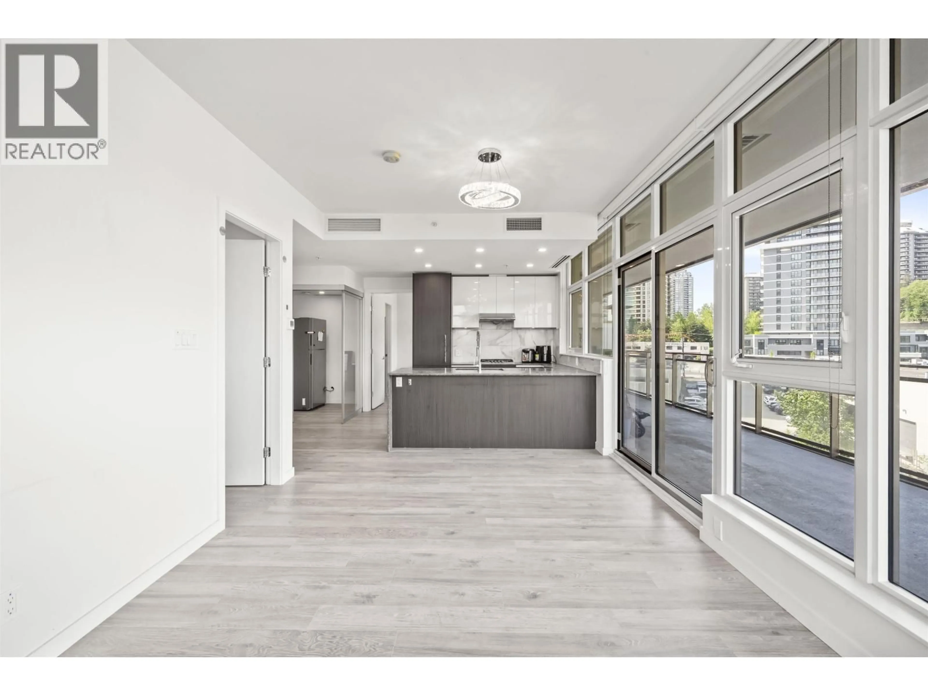 Unknown for 501 - 5333 GORING STREET, Burnaby British Columbia V5B3A2