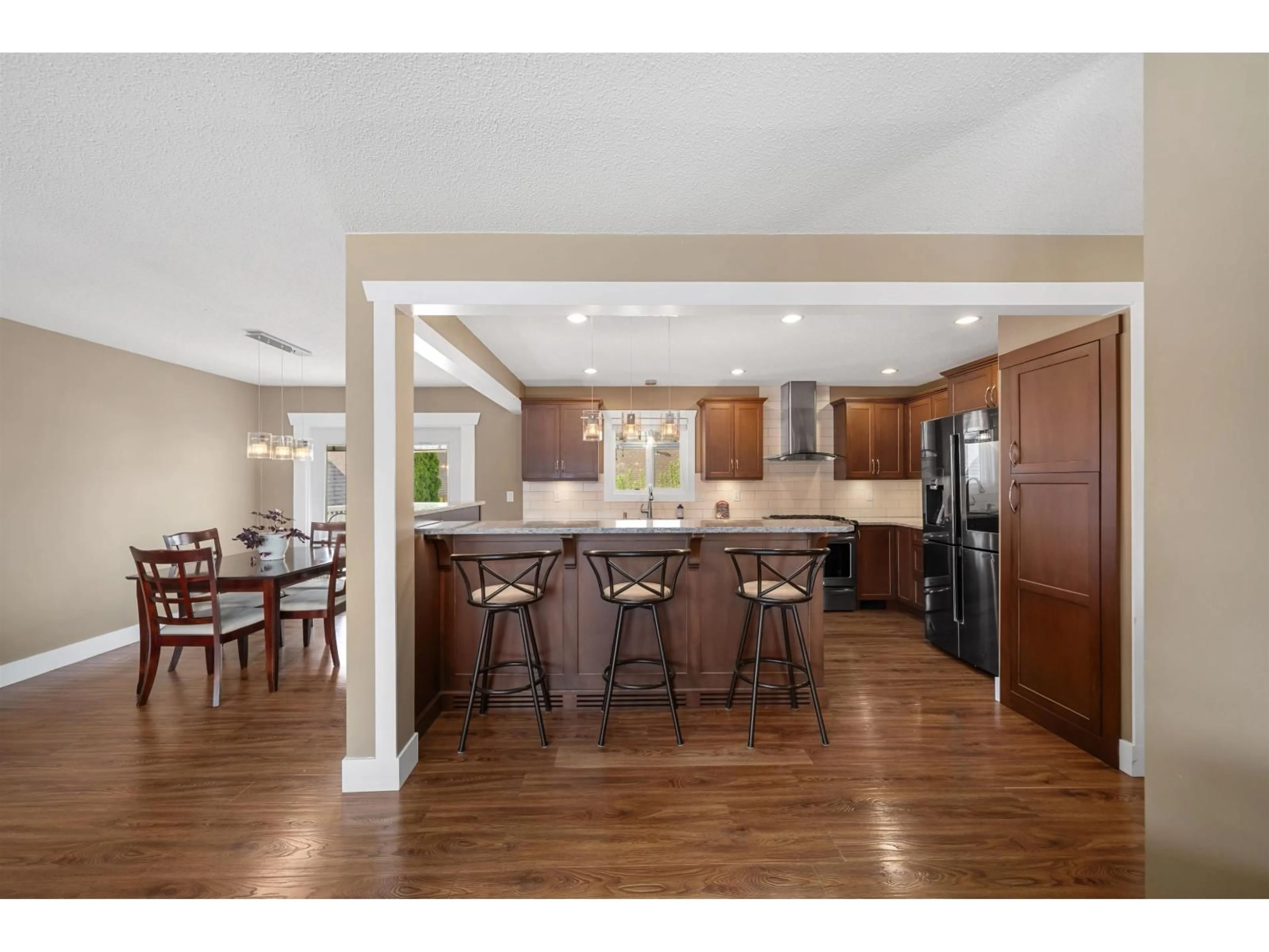 Open concept kitchen, unknown for 6235 DUNDEE PLACE, Chilliwack British Columbia V2R2H1
