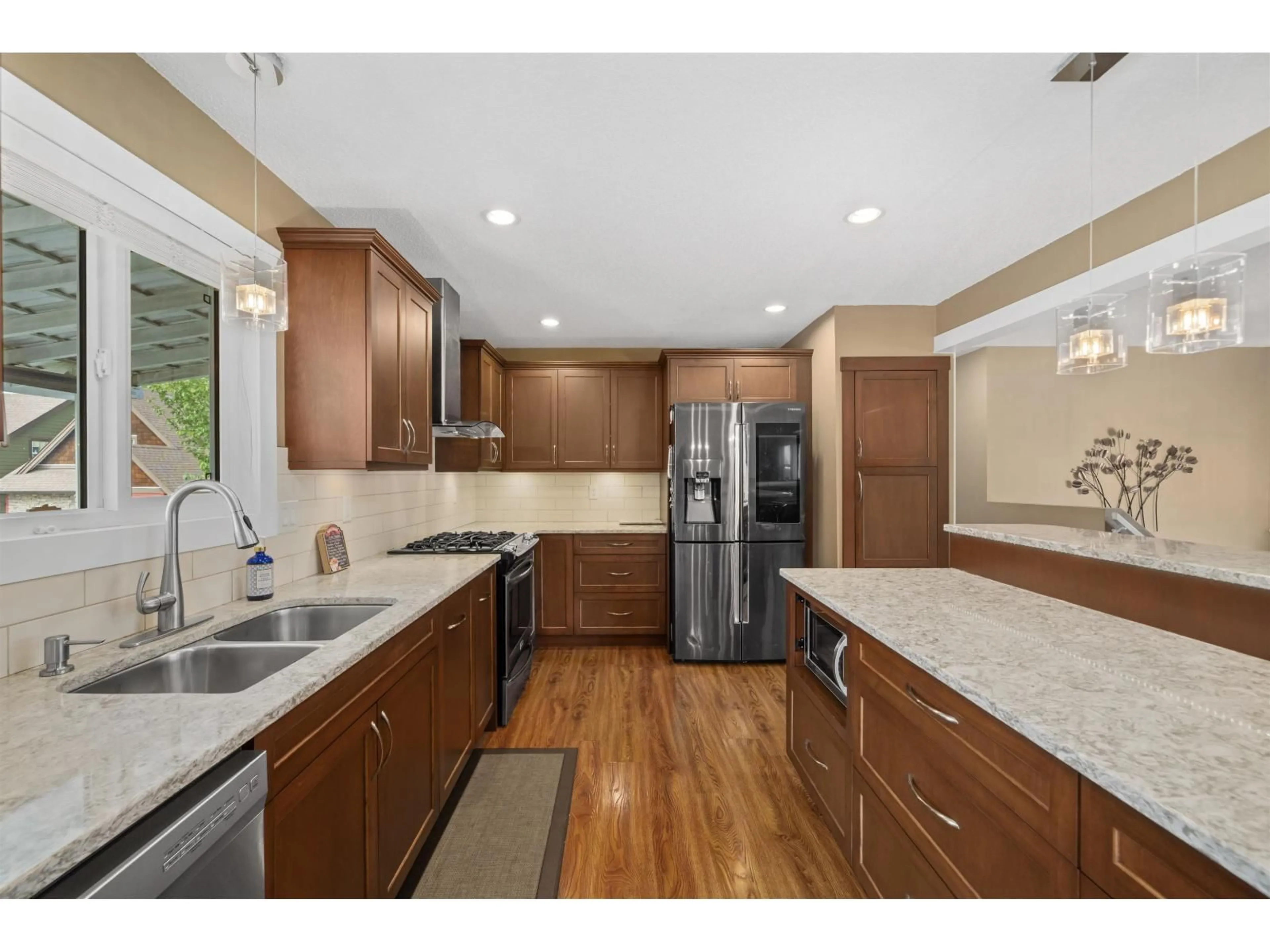 Open concept kitchen, unknown for 6235 DUNDEE PLACE, Chilliwack British Columbia V2R2H1