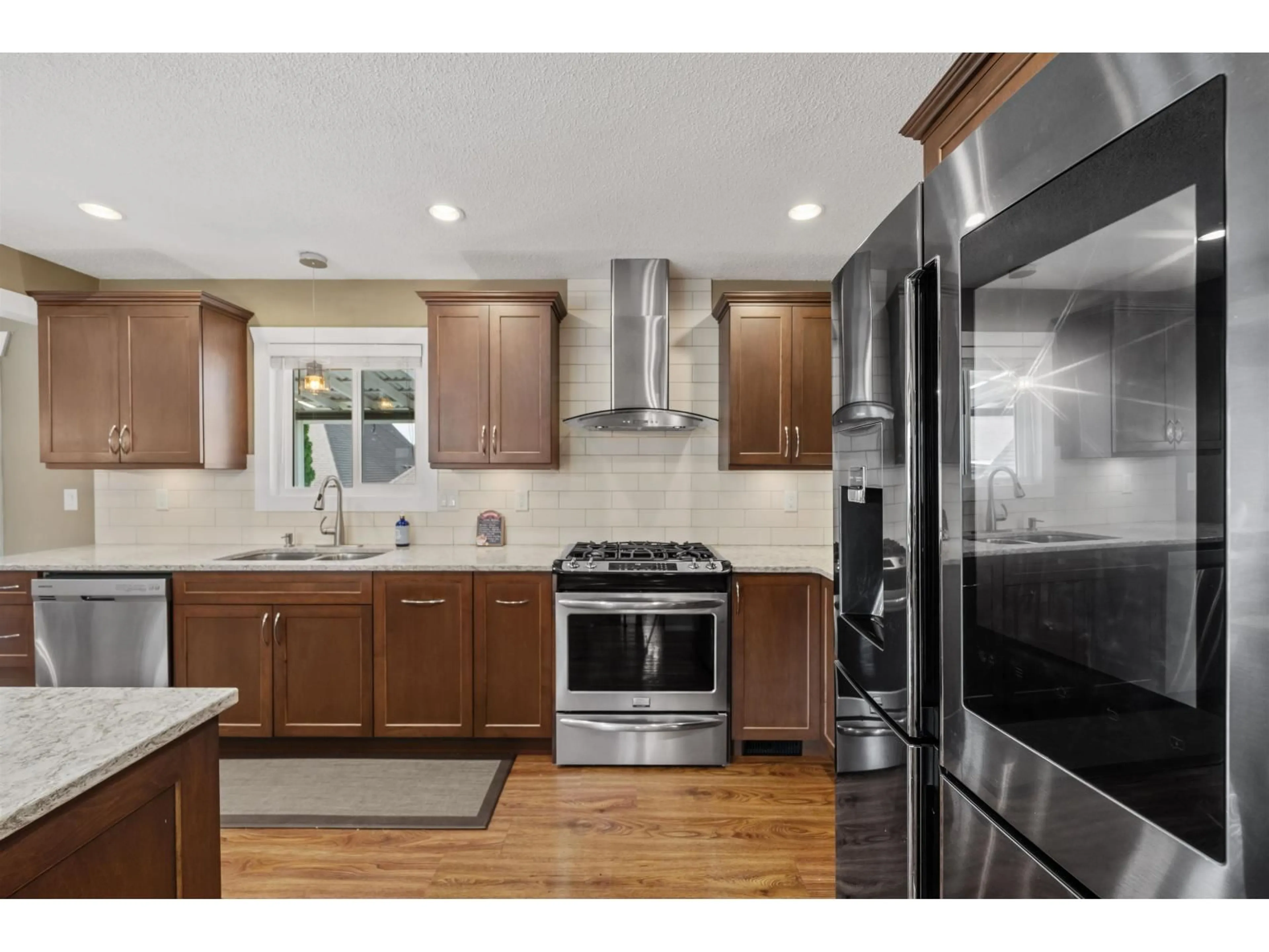 Open concept kitchen, unknown for 6235 DUNDEE PLACE, Chilliwack British Columbia V2R2H1