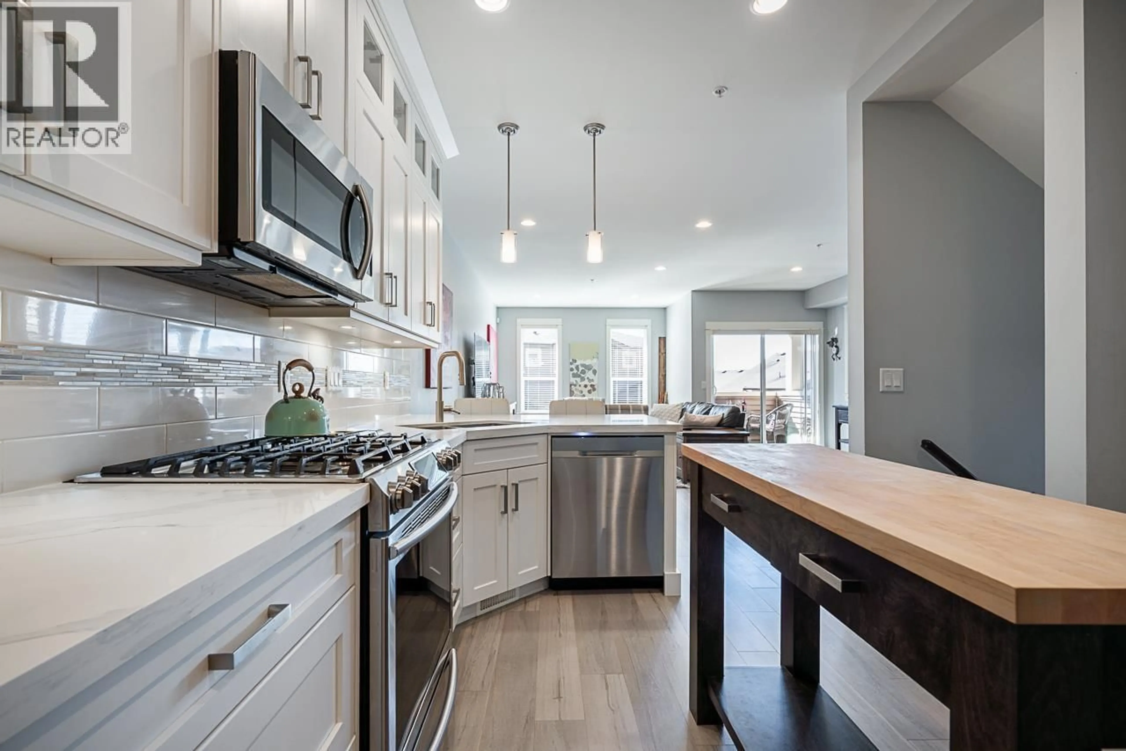 Open concept kitchen, ceramic/tile floor for 48 - 10480 248 STREET, Maple Ridge British Columbia V2W0J4