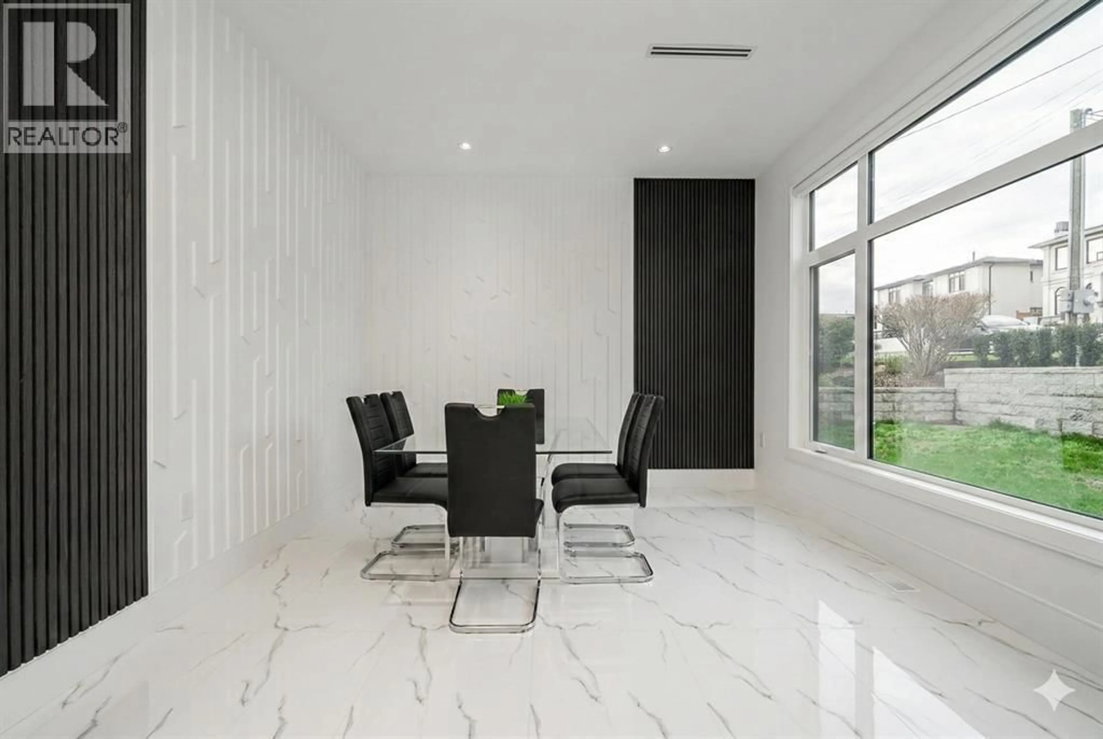 Dining room, ceramic/tile floor for 3846 SOUTHWOOD STREET, Burnaby British Columbia V5J2E2