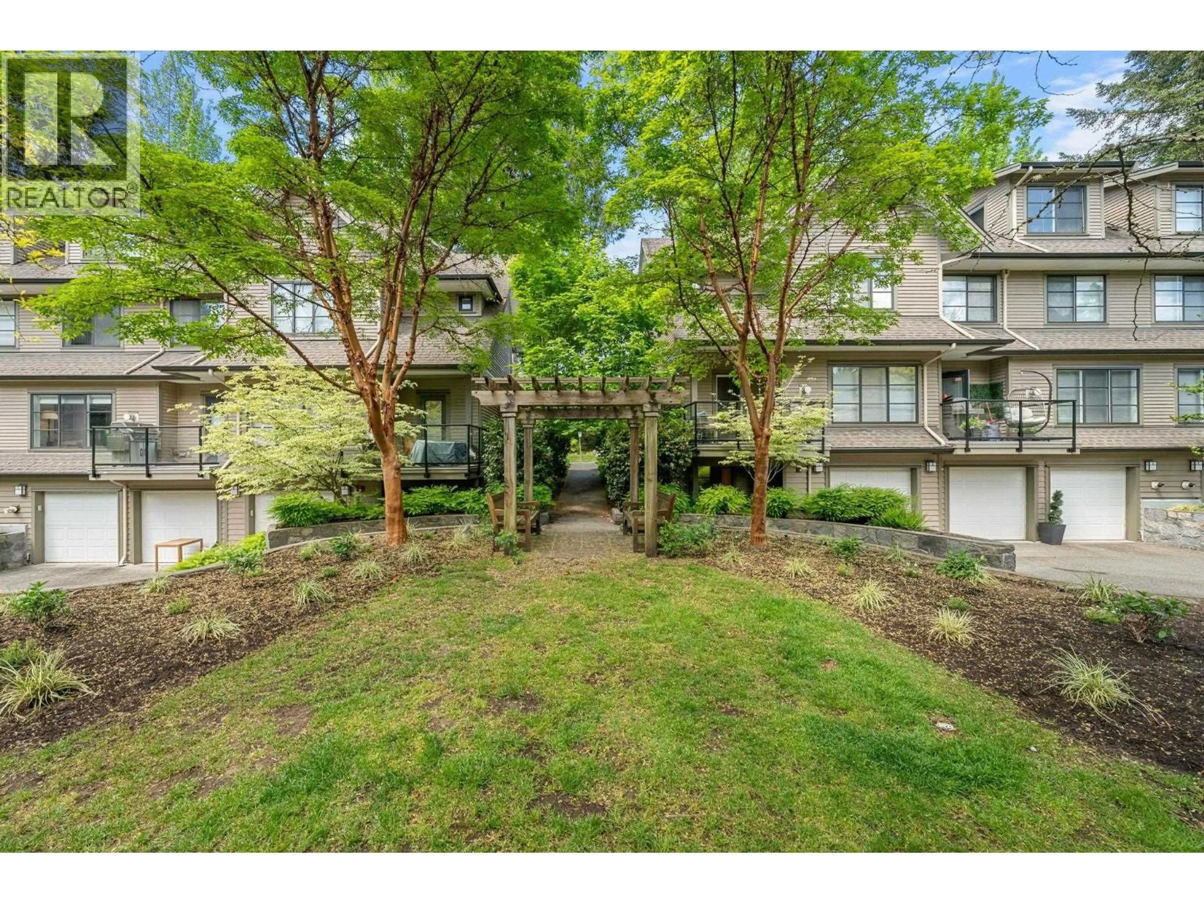 Unknown for 15 - 3150 SUNNYHURST ROAD, North Vancouver British Columbia V7K2G3