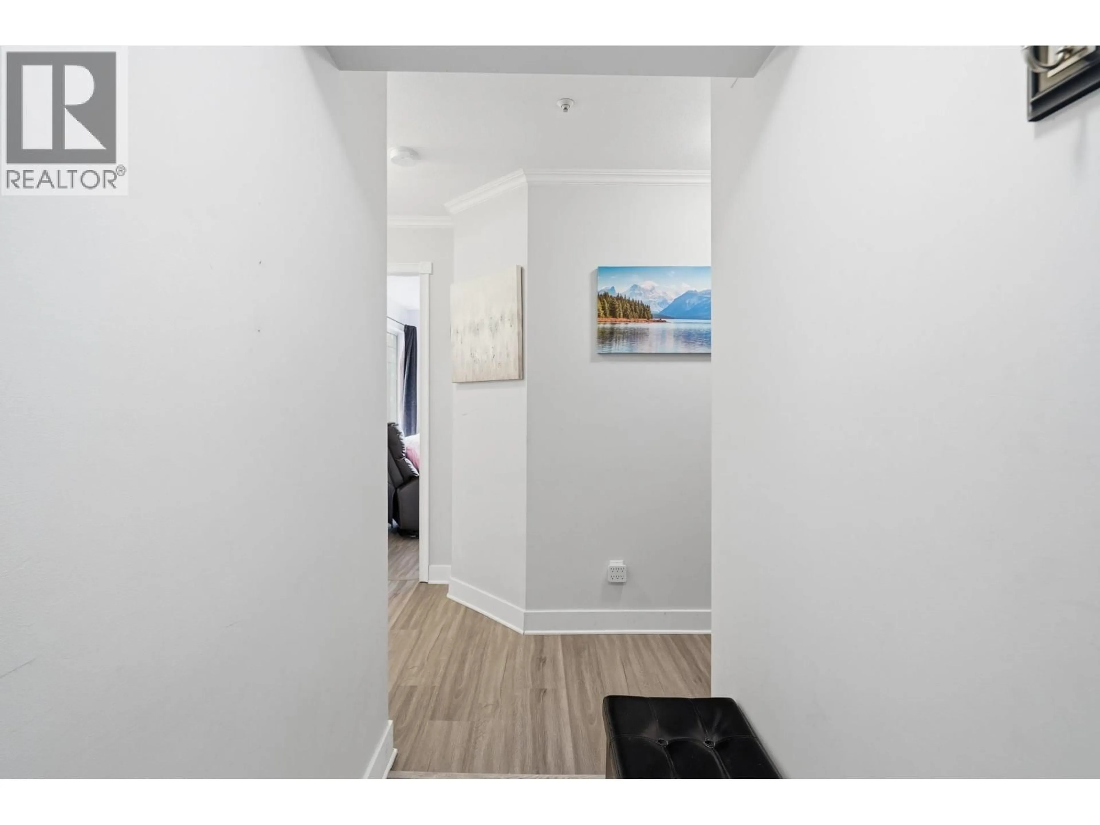 Indoor entryway for 410 - 11671 FRASER STREET, Maple Ridge British Columbia V2X6C4