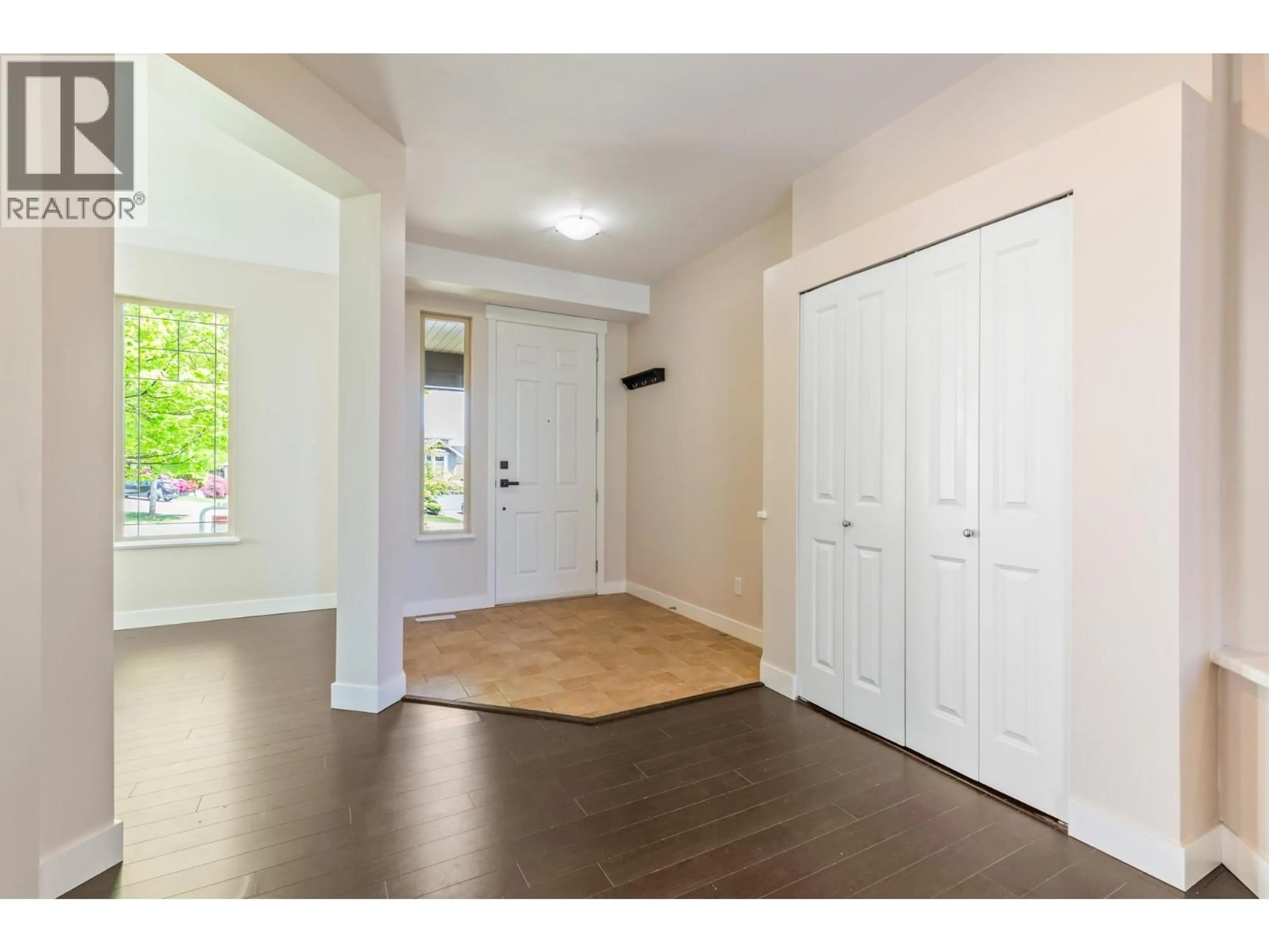 Indoor entryway for 75 MAPLE DRIVE, Port Moody British Columbia V3H0A7