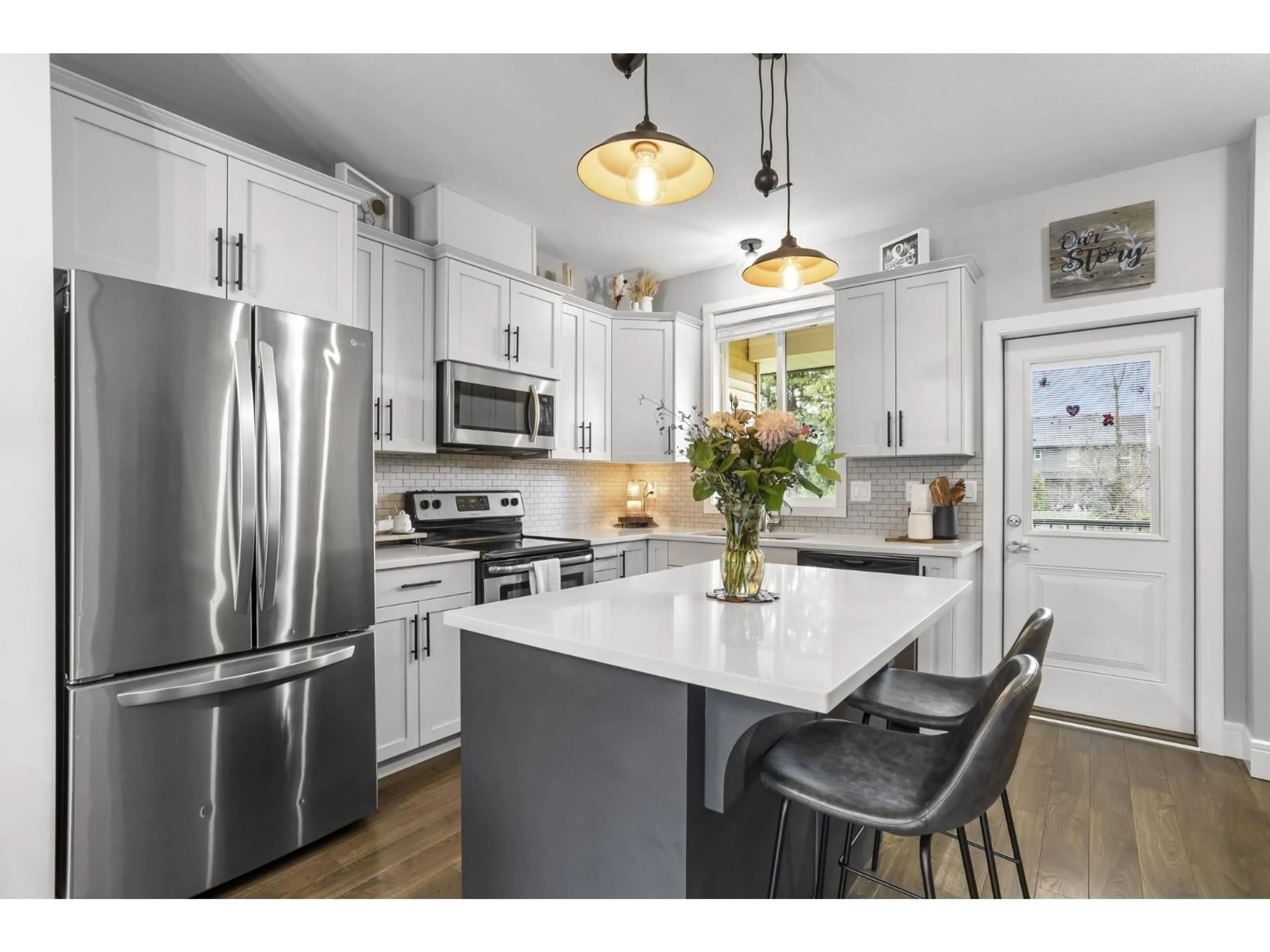 Open concept kitchen, ceramic/tile floor for 16 - 1640 MACKAY CRESCENT, Agassiz British Columbia V0M1A3