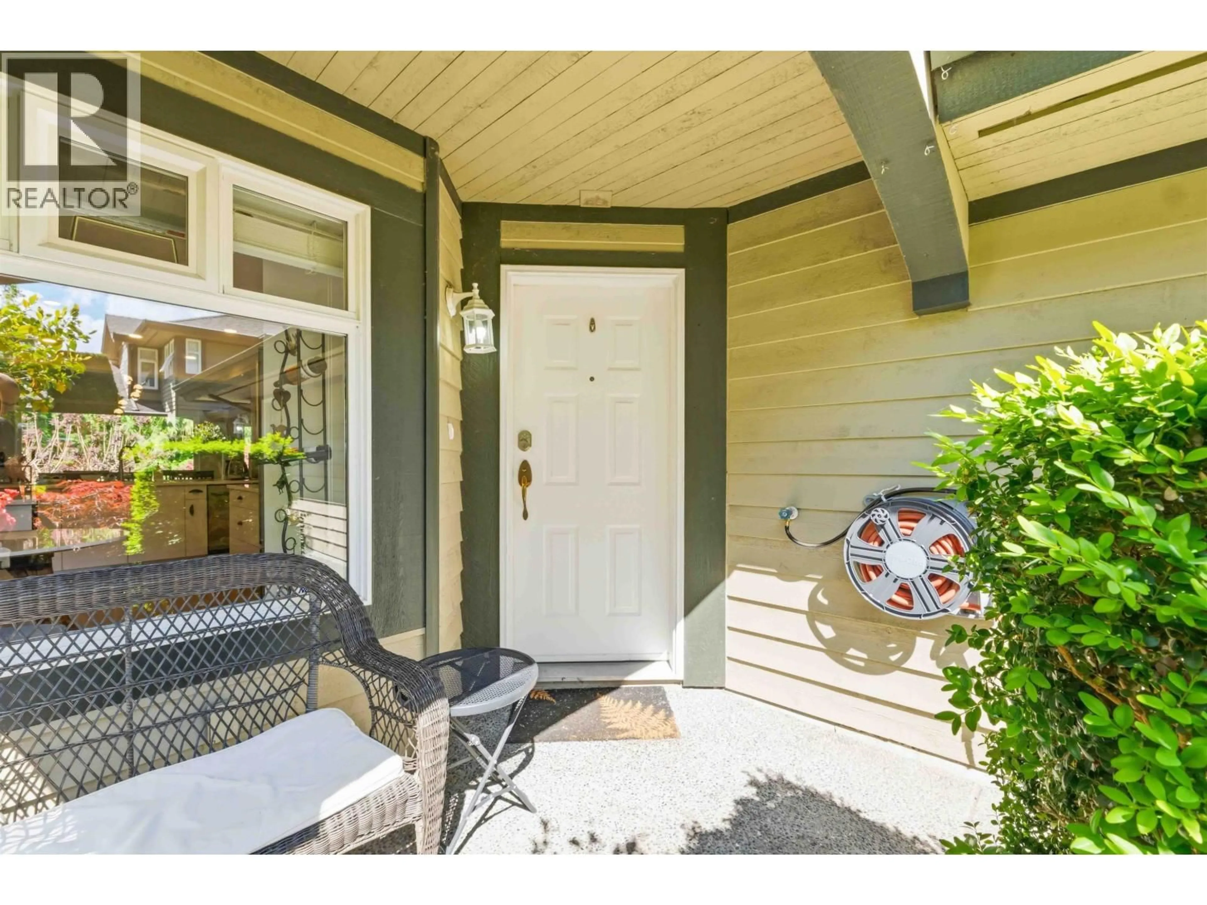 Indoor entryway for 23 - 11737 236 STREET, Maple Ridge British Columbia V4R2E5