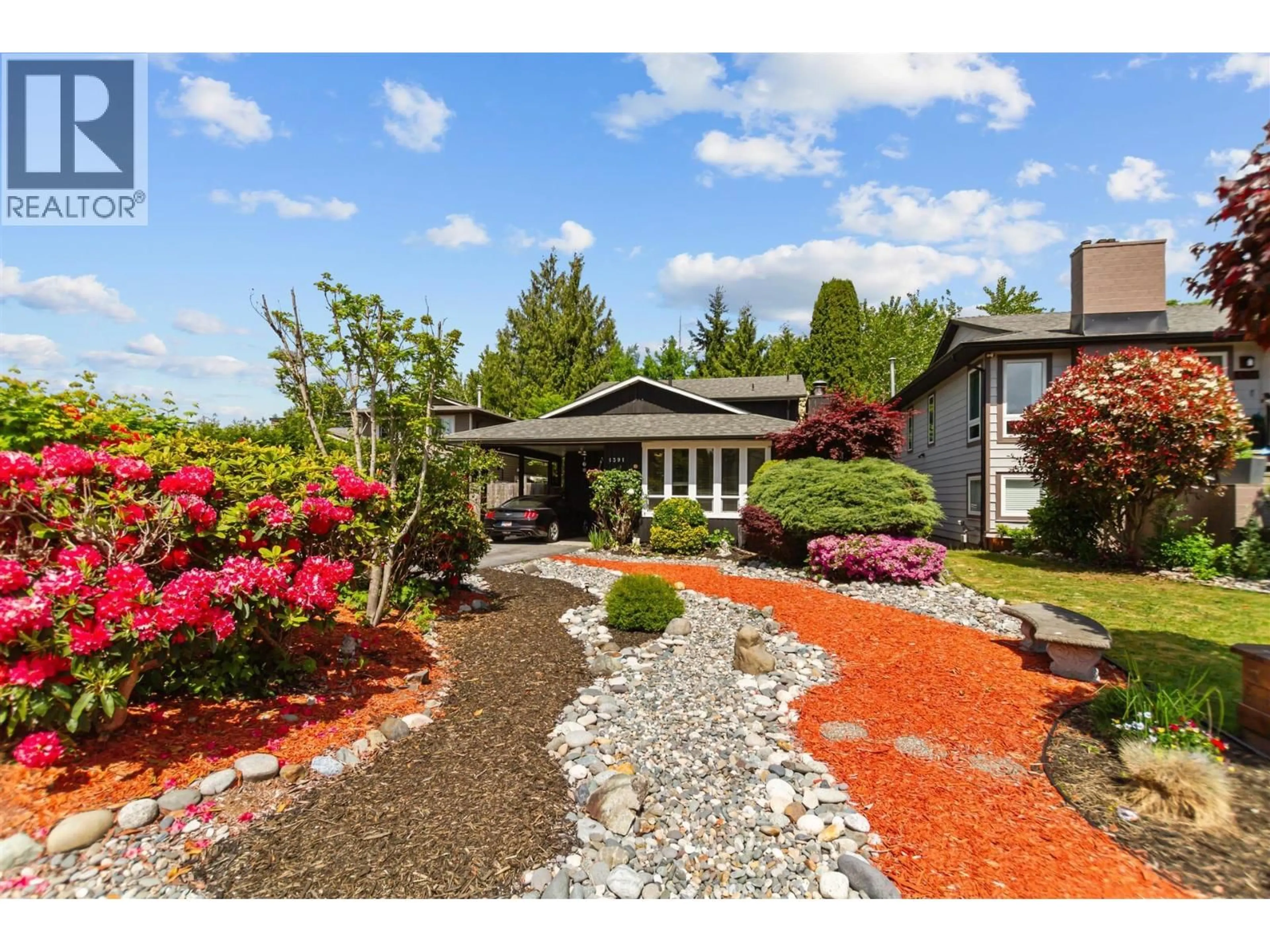 A pic from outside/outdoor area/front of a property/back of a property/a pic from drone, unknown for 1391 ORIOLE AVENUE, Port Coquitlam British Columbia V3B5H7
