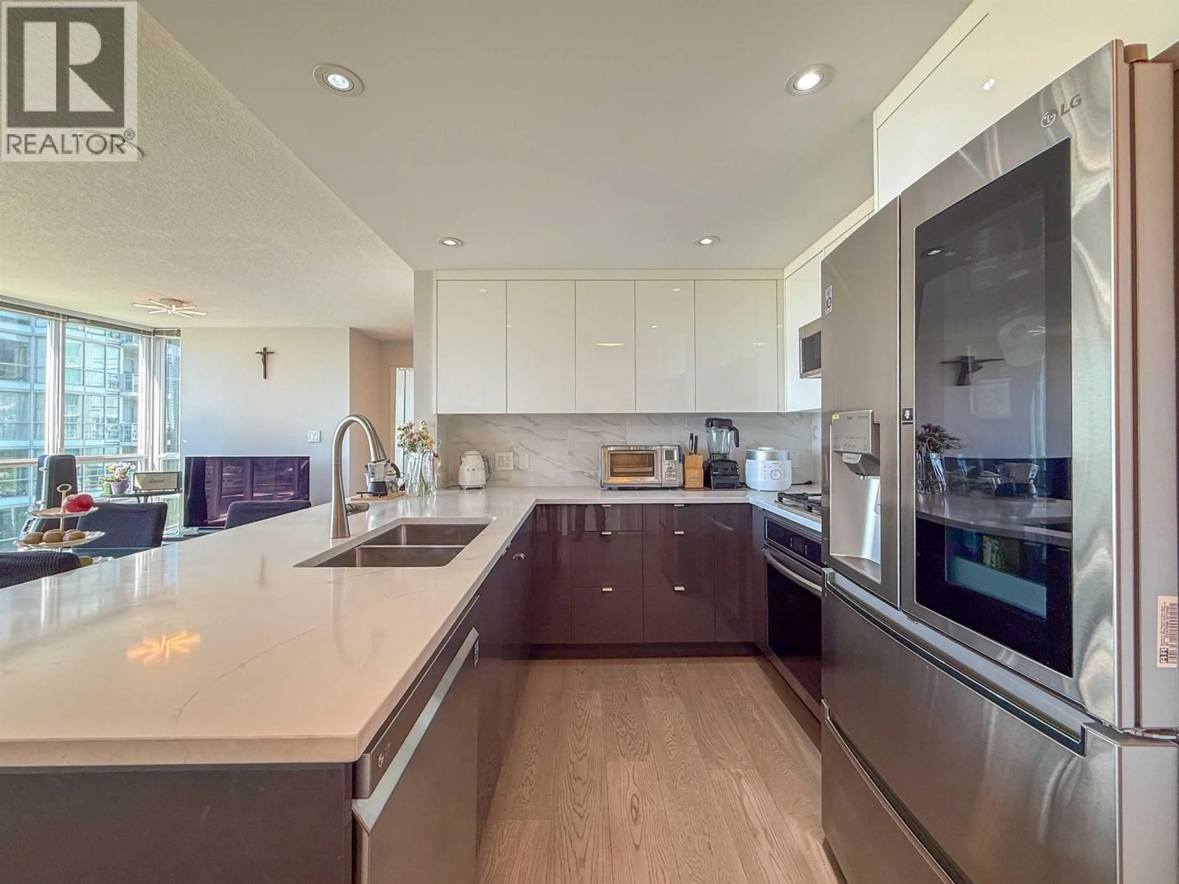 Contemporary kitchen, unknown for 1106 - 2978 GLEN DRIVE, Coquitlam British Columbia V3B0C3