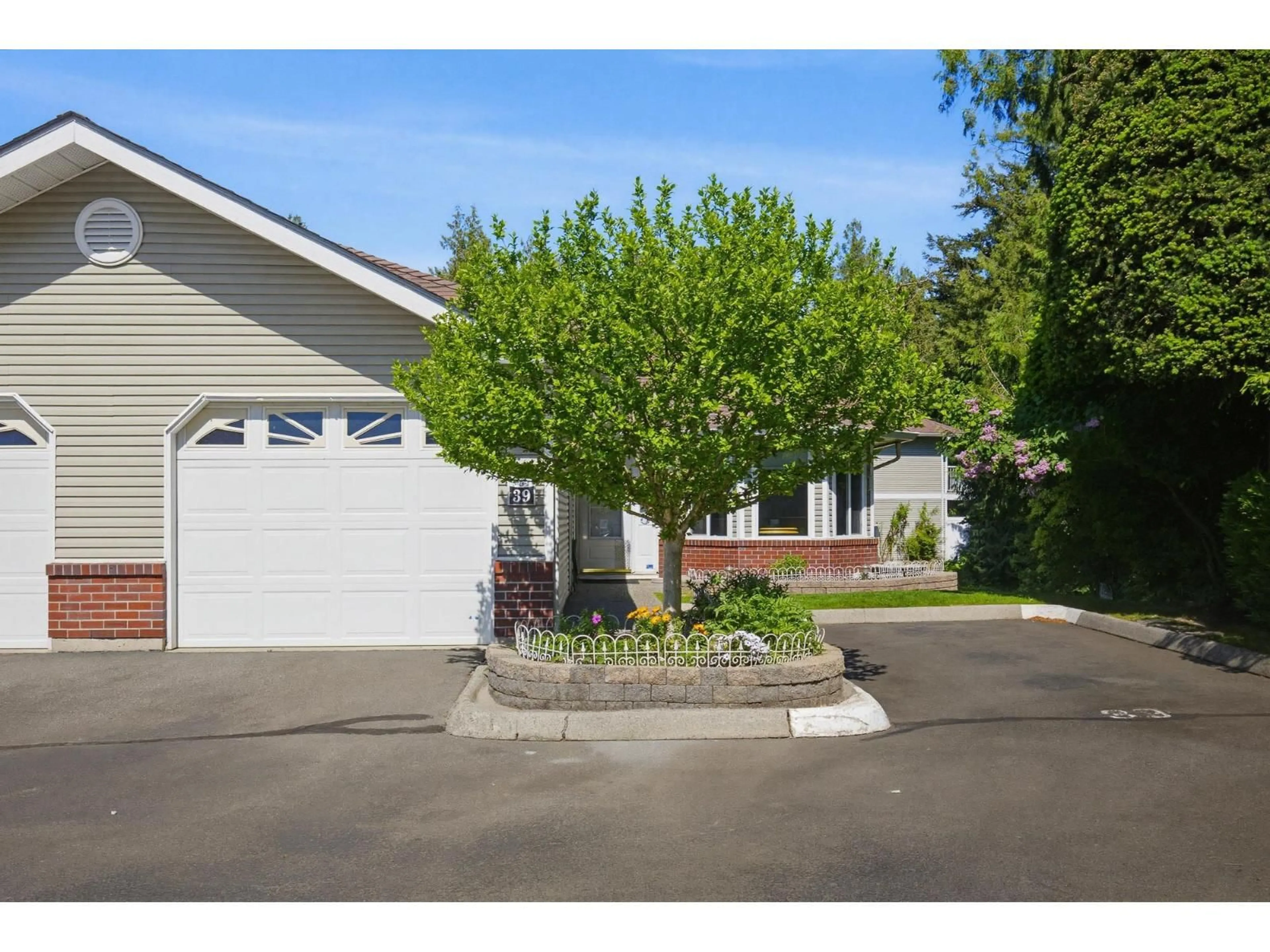 Indoor garage for 39 - 1973 WINFIELD DRIVE, Abbotsford British Columbia V3G1K6