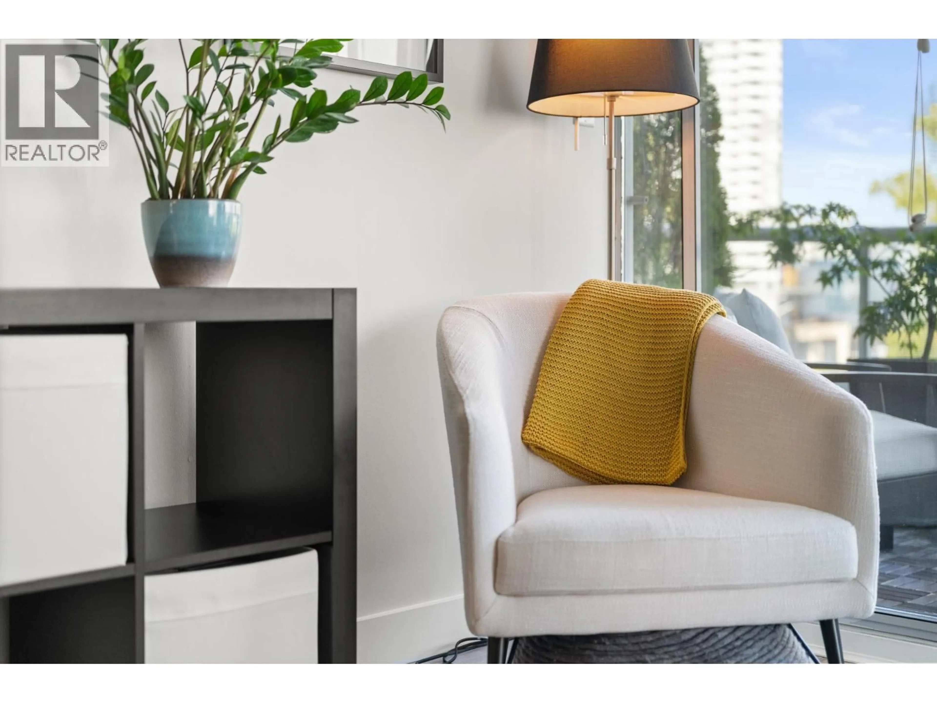 Living room with furniture, unknown for 506 - 1135 QUAYSIDE DRIVE, New Westminster British Columbia V3M6J4