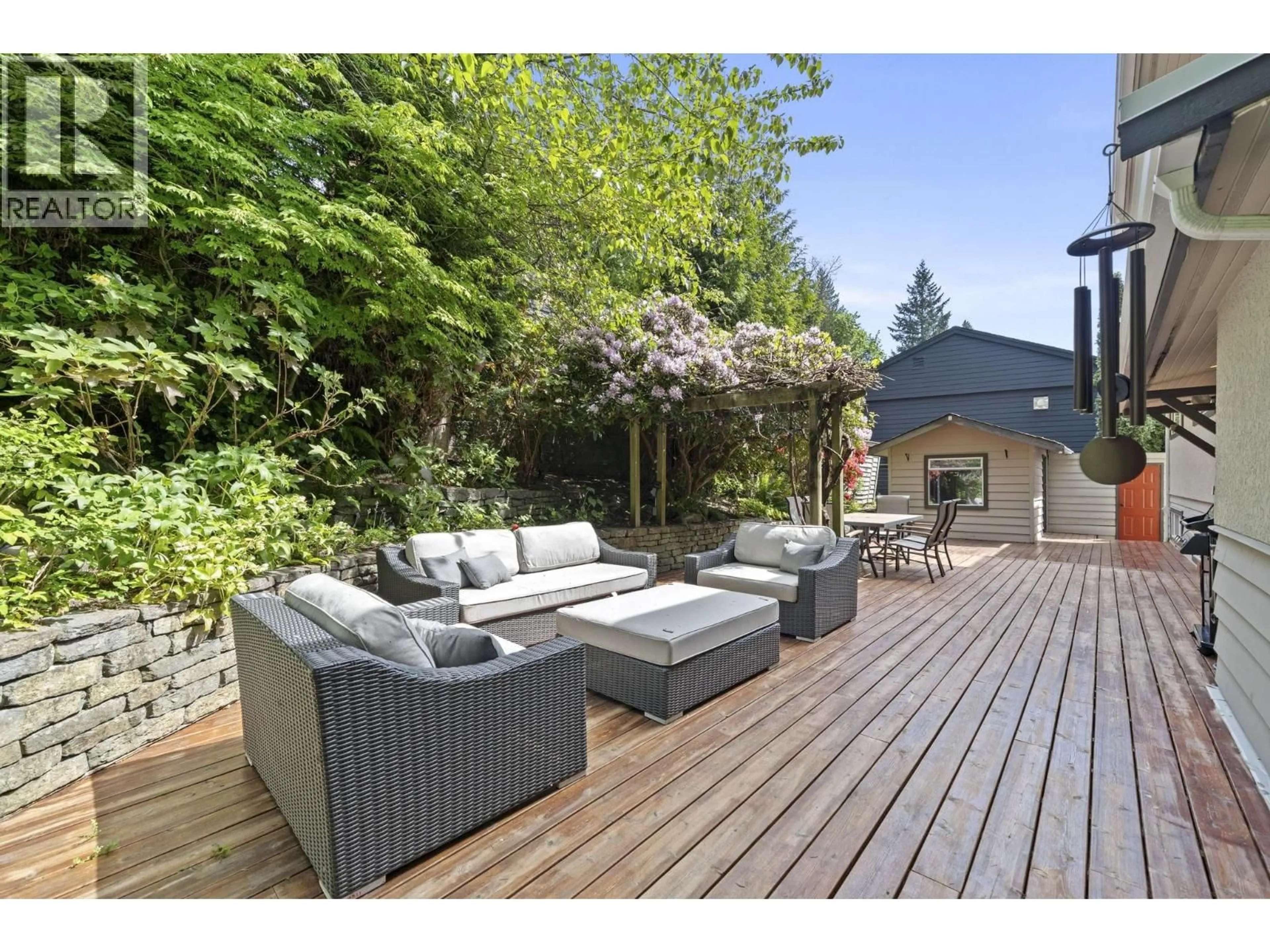 Patio, street for 4792 CEDARCREST AVENUE, North Vancouver British Columbia V7R3R3
