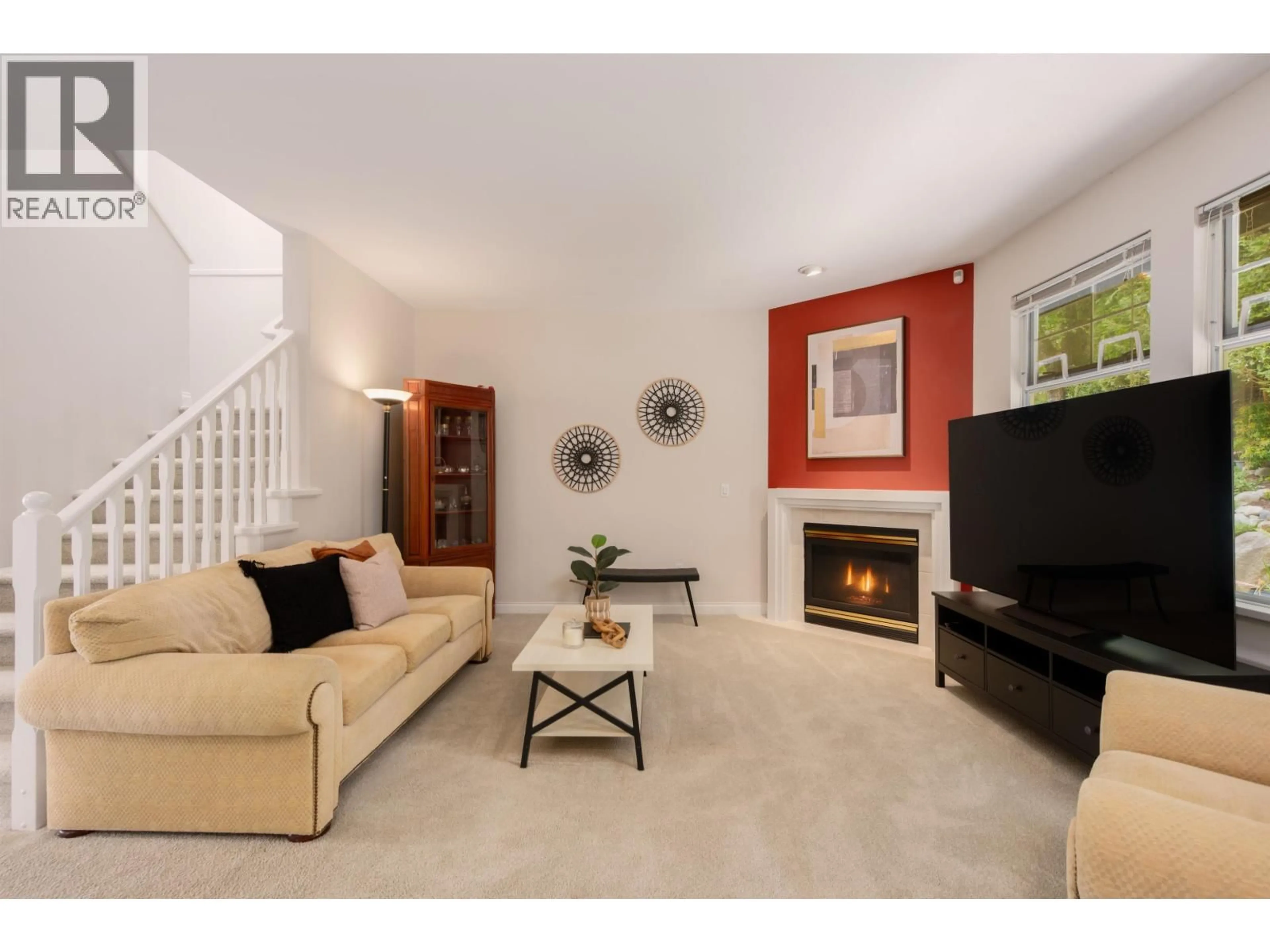 Living room with furniture, unknown for 112 - 2979 PANORAMA DRIVE, Coquitlam British Columbia V3E2W8