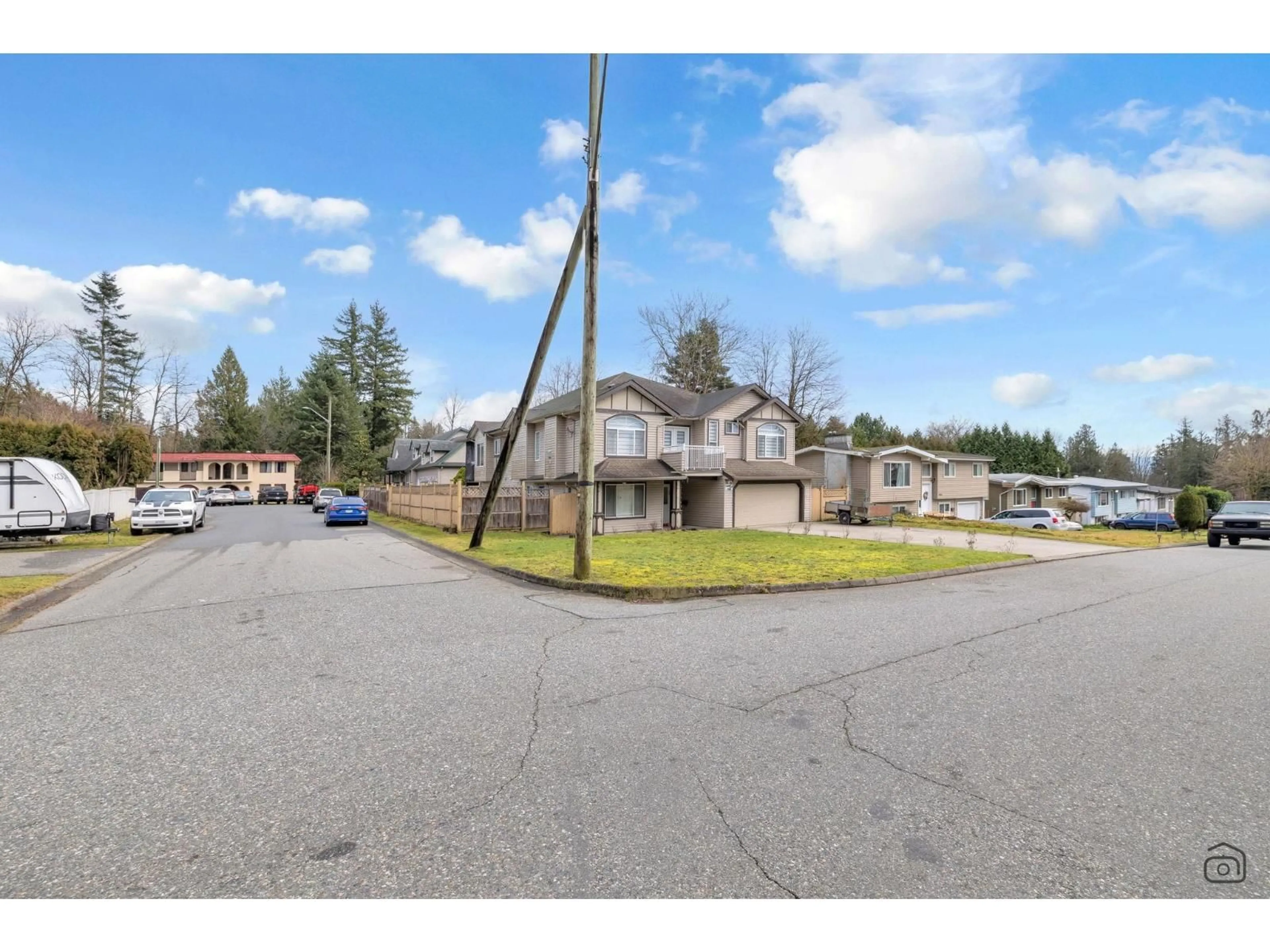 Unknown for 7480 LEE STREET, Mission British Columbia V2V3K8
