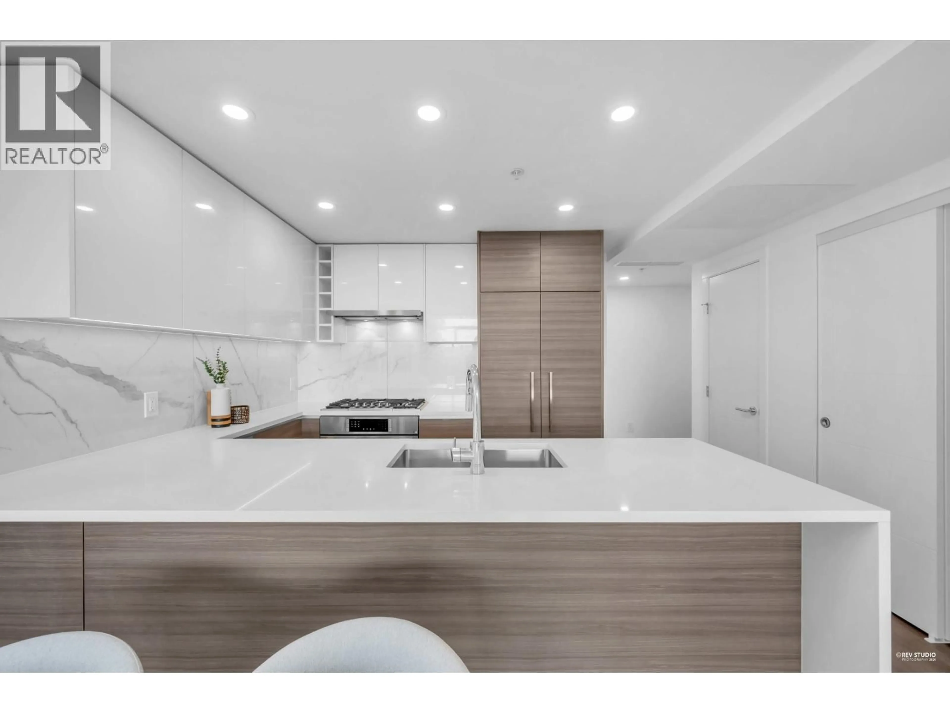 Open concept kitchen, unknown for 909 - 823 CARNARVON STREET, New Westminster British Columbia V3M0N5