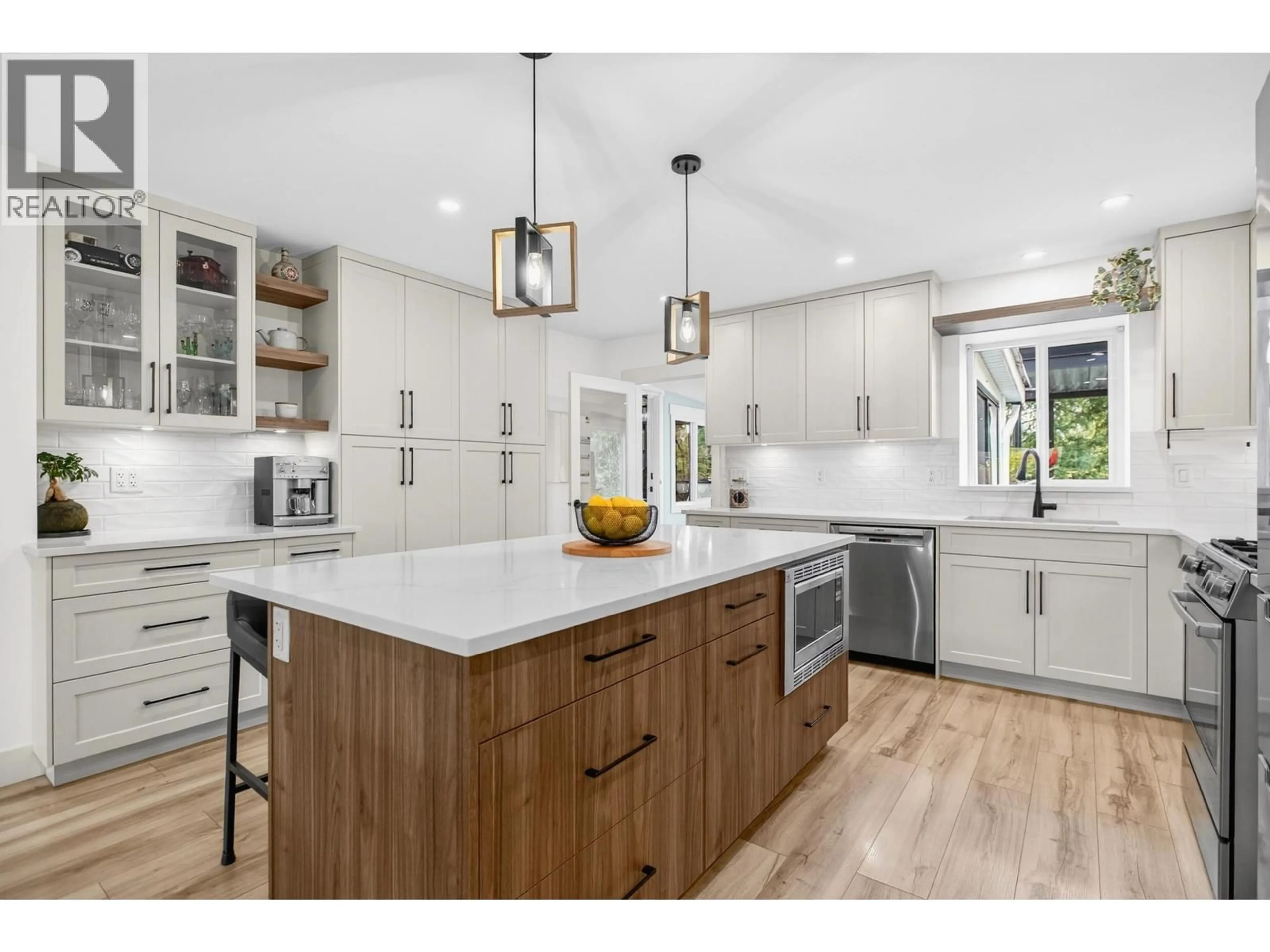 Open concept kitchen, unknown for 12409 233A STREET, Maple Ridge British Columbia V2X0N1