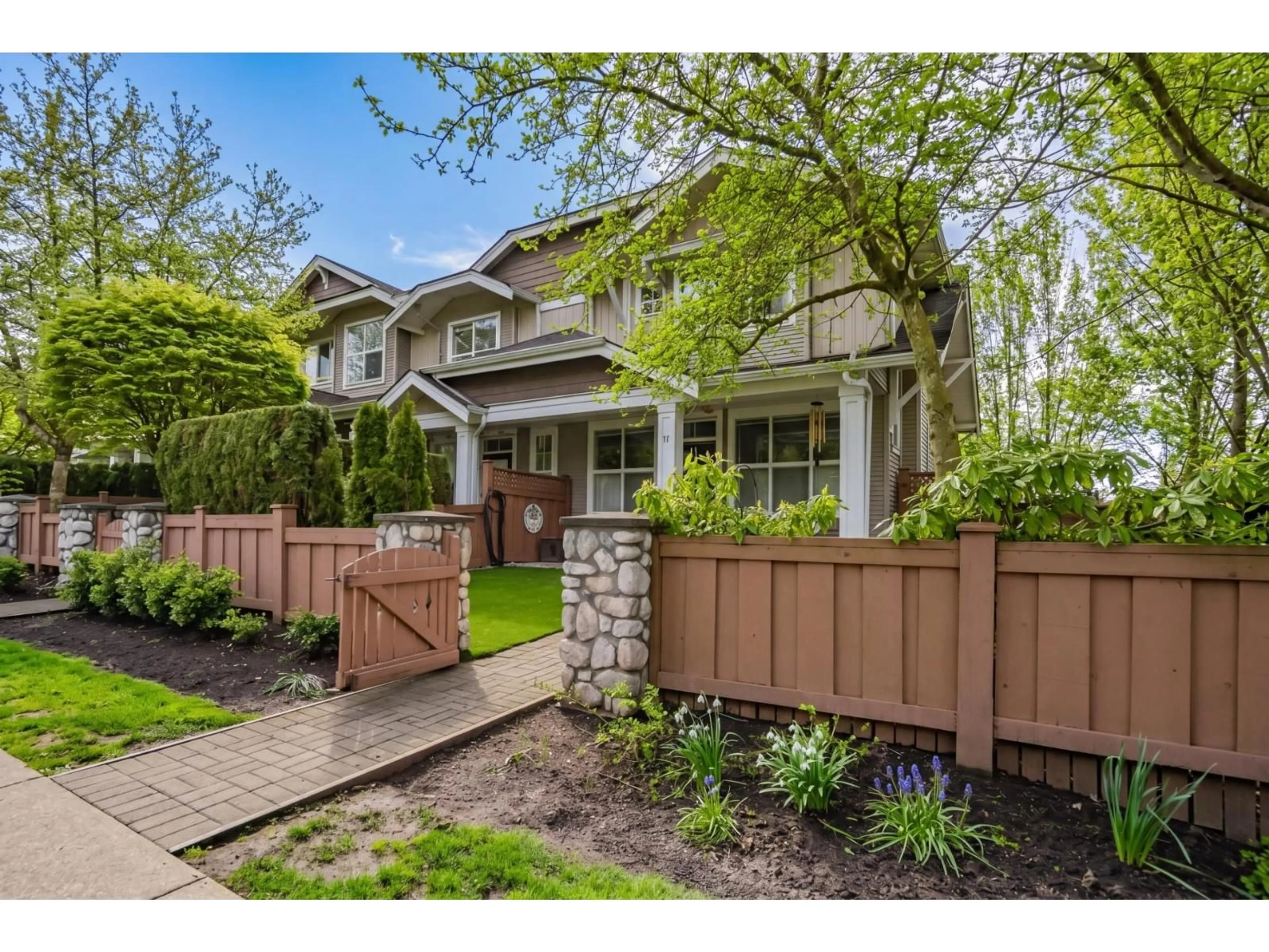 Unknown for 17 - 20460 66 AVENUE, Langley British Columbia V2Y3B6