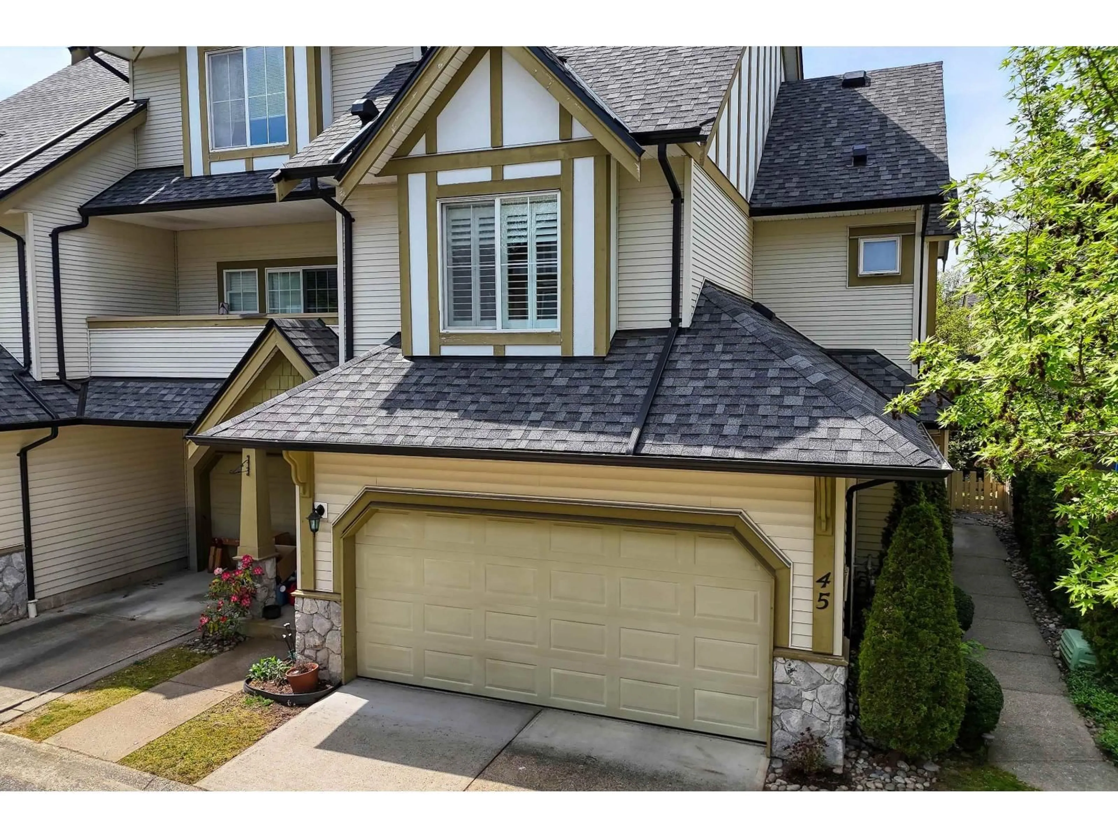 Home with vinyl exterior material, street for 45 - 18707 65 AVENUE, Surrey British Columbia V3S9H2