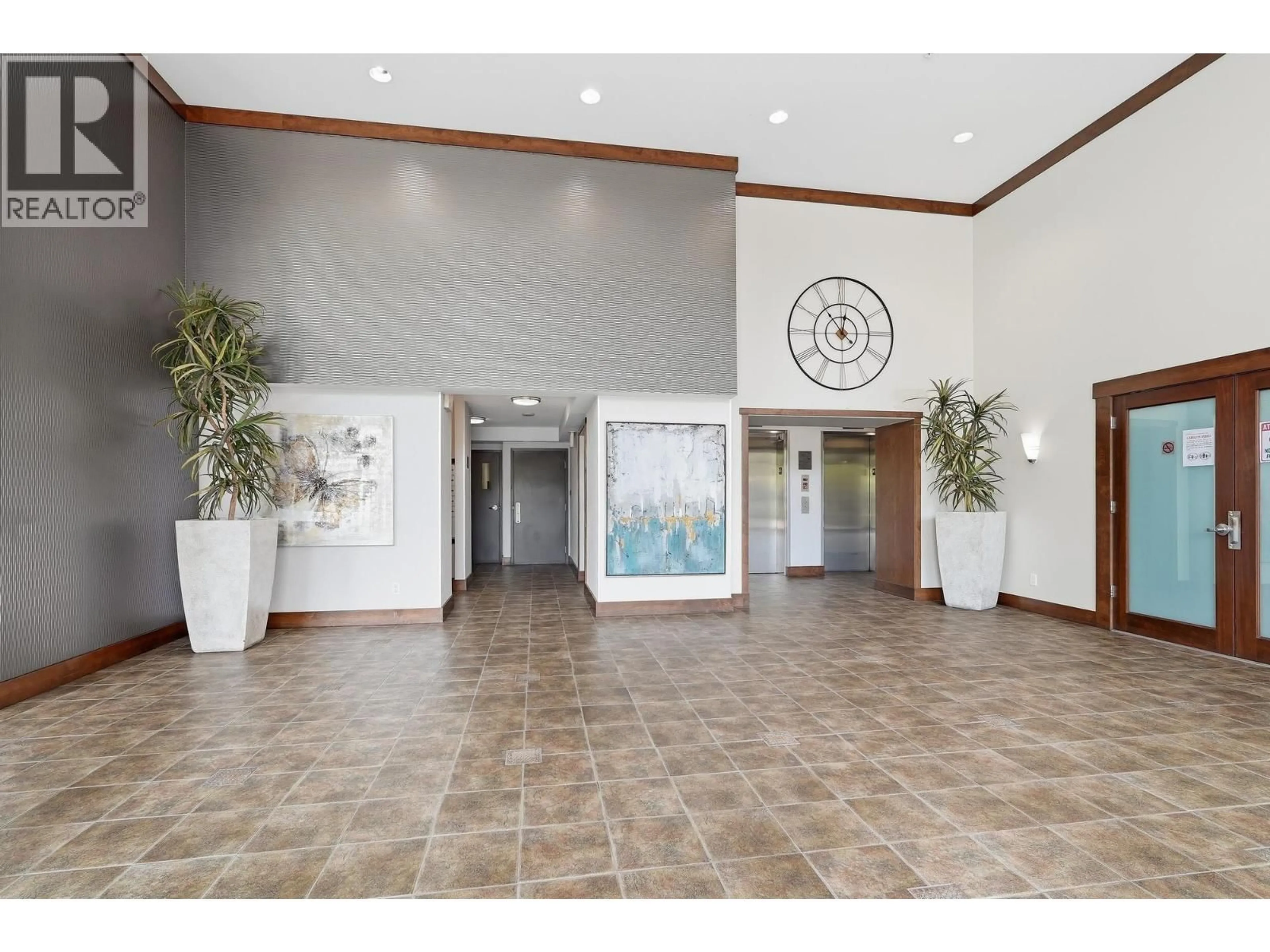 Indoor foyer for 1201 - 290 NEWPORT DRIVE, Port Moody British Columbia V3H5N2