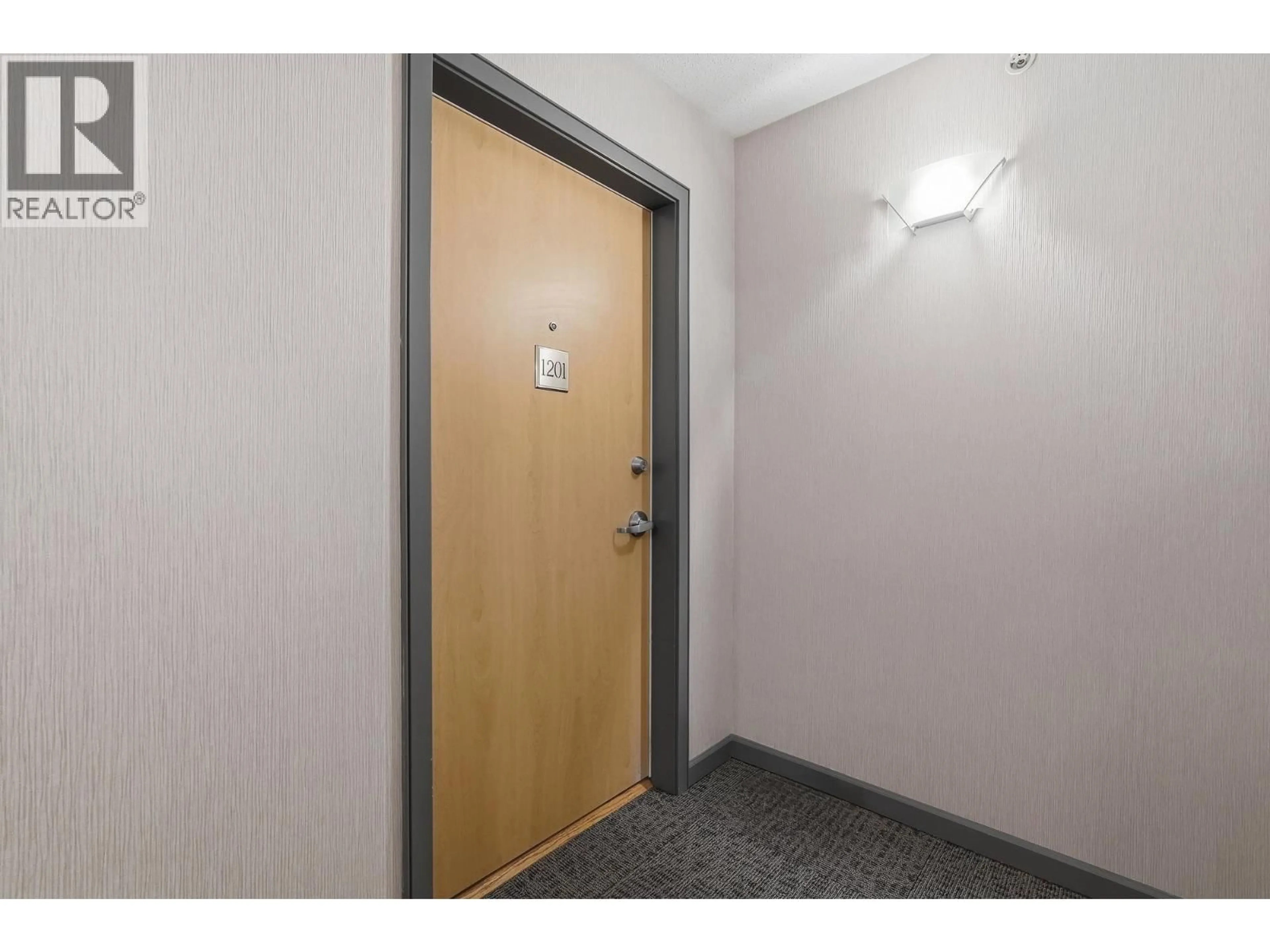 Indoor foyer for 1201 - 290 NEWPORT DRIVE, Port Moody British Columbia V3H5N2