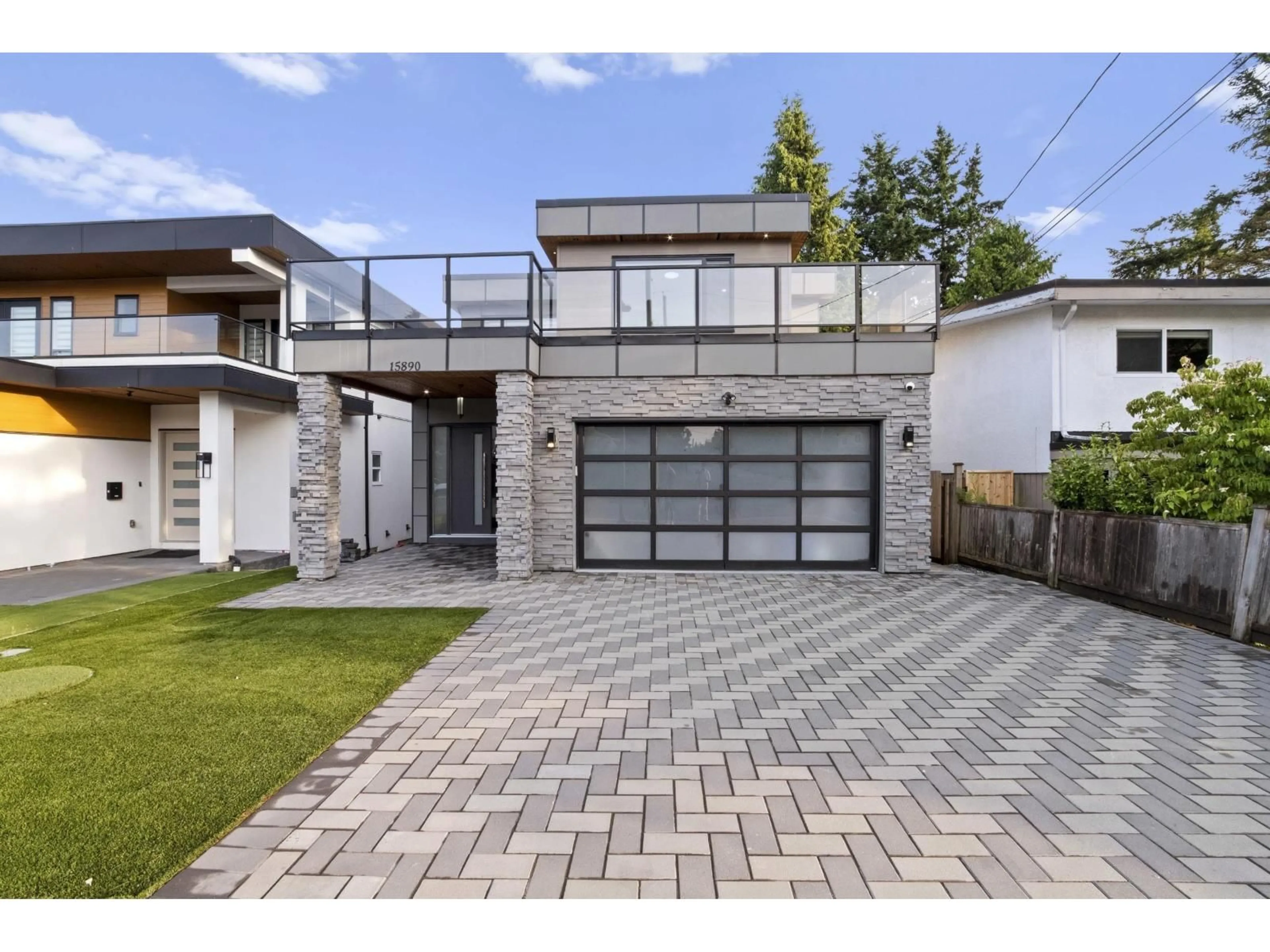 Home with brick exterior material, street for 15890 RUSSELL AVENUE, White Rock British Columbia V4B2S4