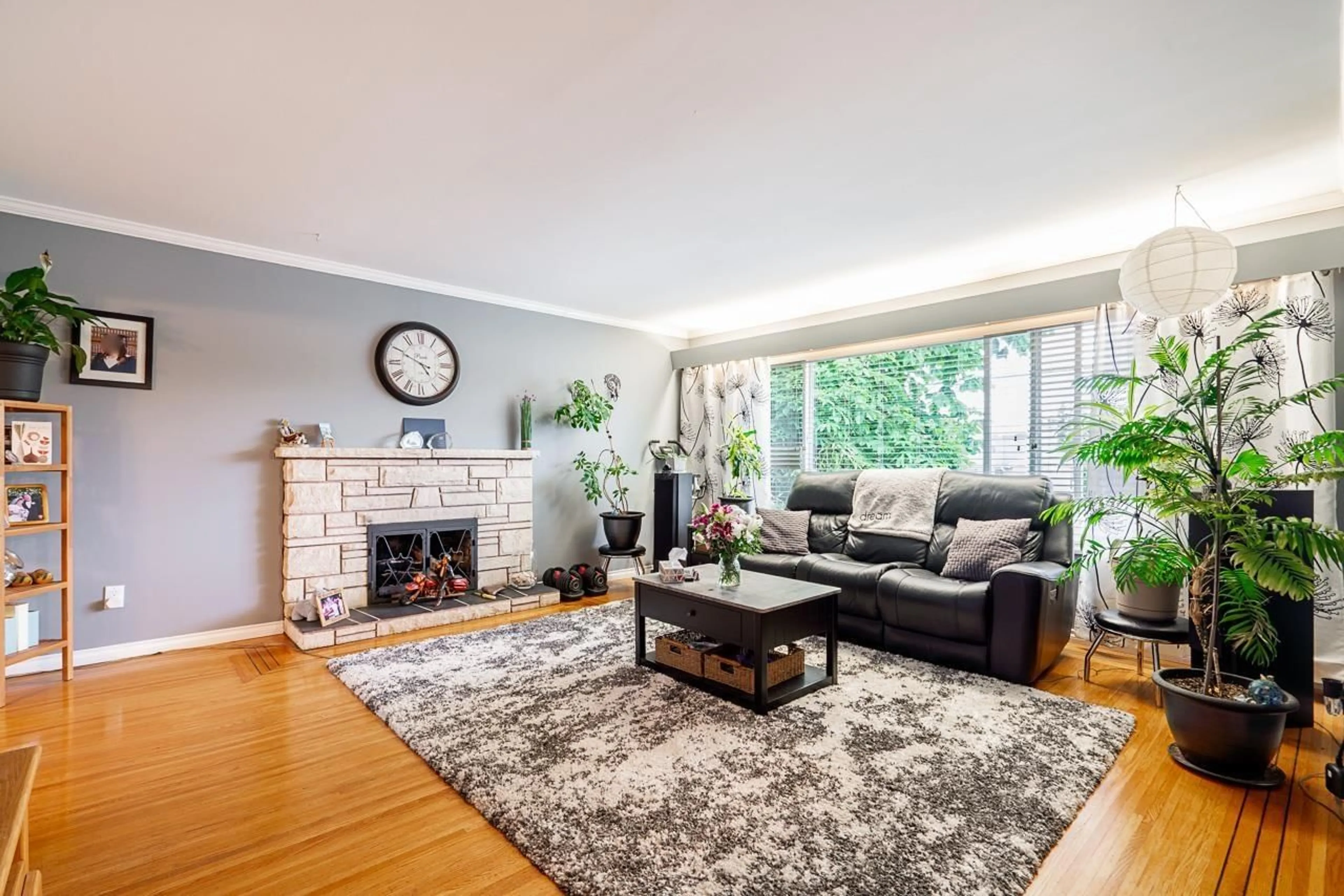 Unknown for 12528 PINEWOOD CRESCENT, Surrey British Columbia V3V2L5