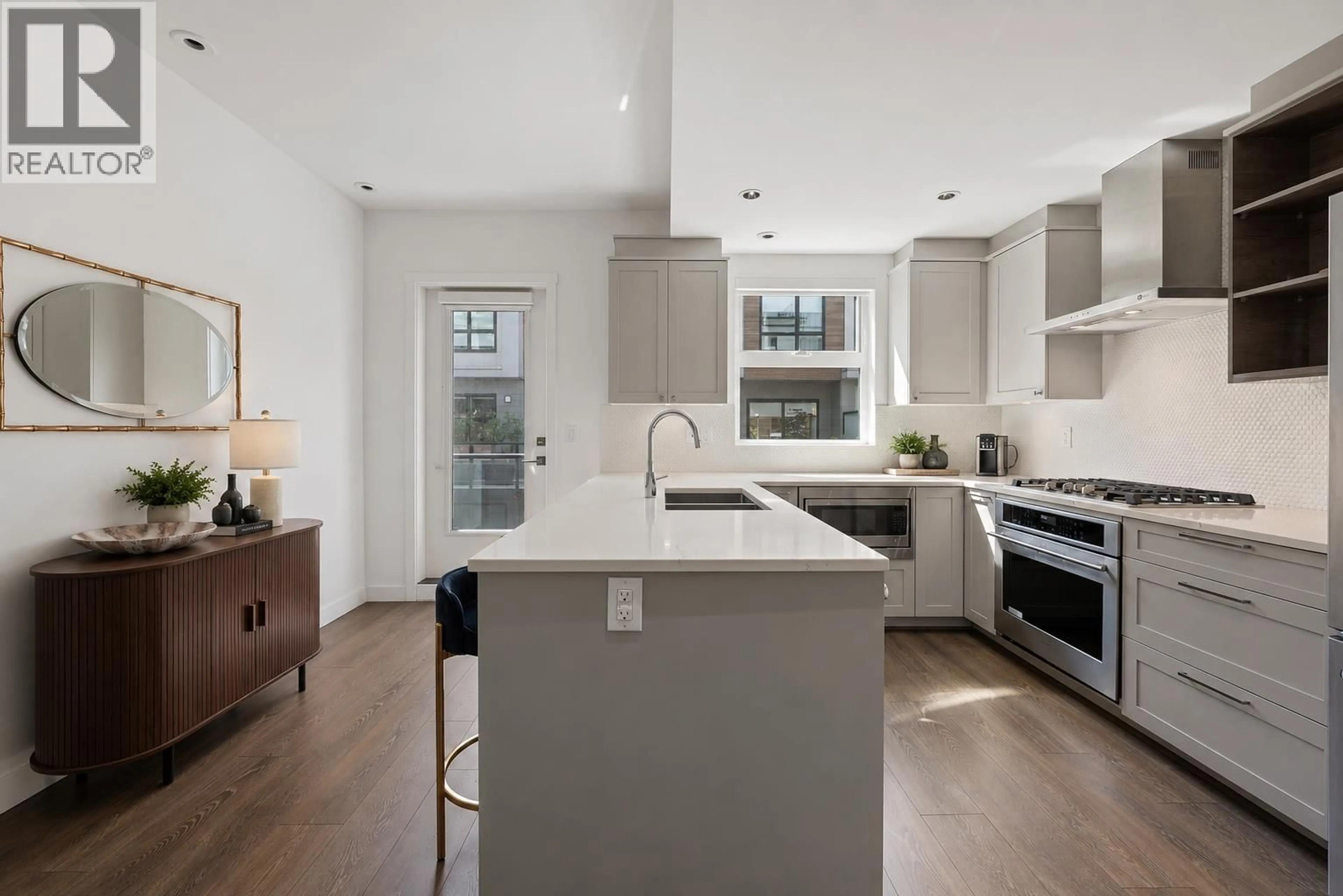 Open concept kitchen, unknown for 21 - 856 ORWELL STREET, North Vancouver British Columbia V7J0C2