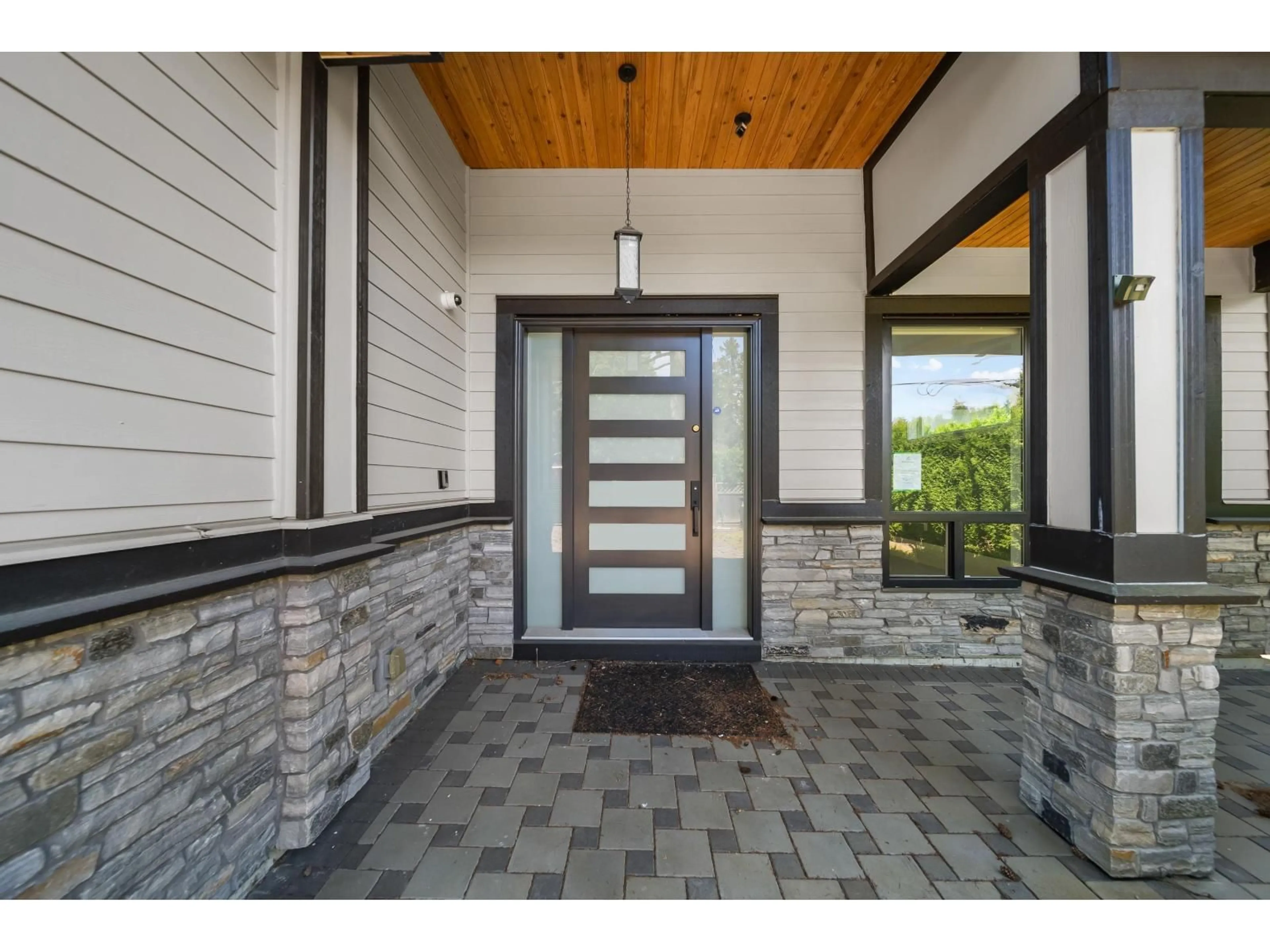 Unknown for 13162 20 AVENUE, Surrey British Columbia V4A1Z2