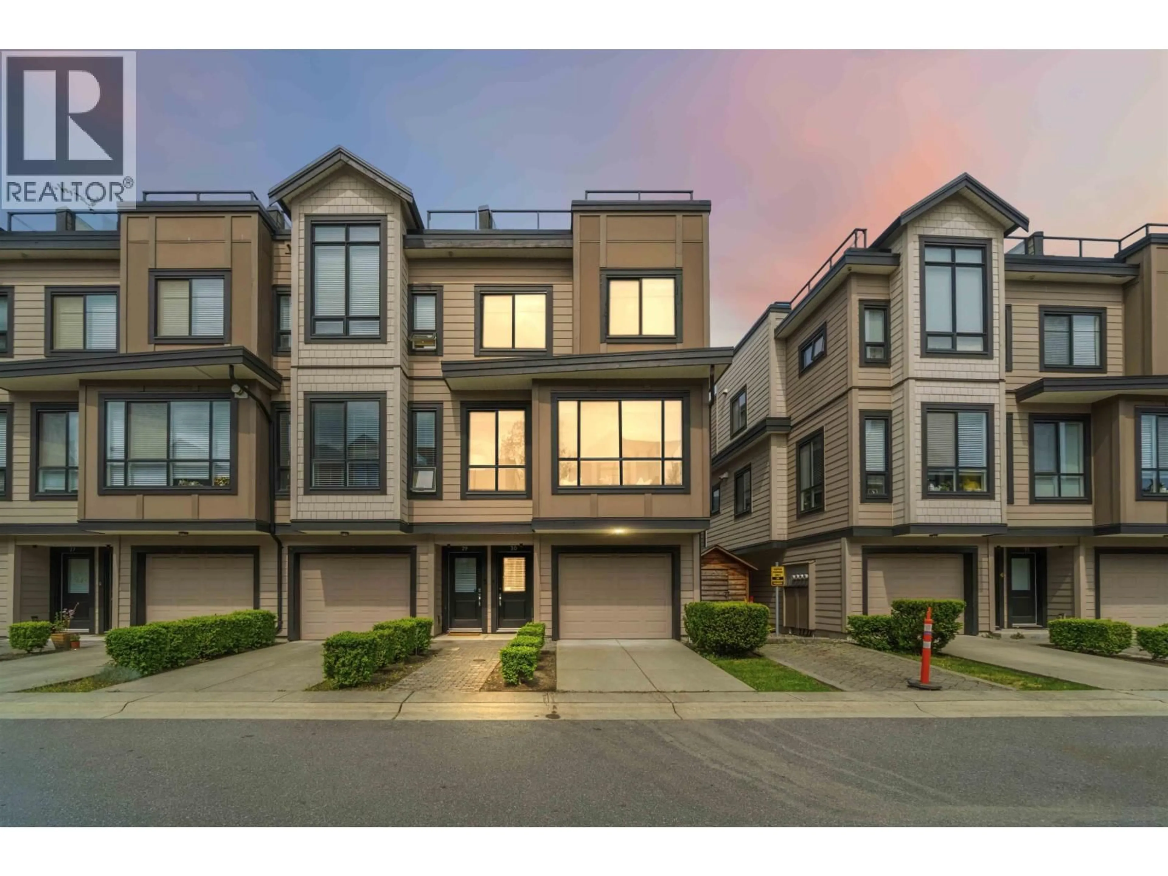 A pic from outside/outdoor area/front of a property/back of a property/a pic from drone, street for 30 - 100 WOOD STREET, New Westminster British Columbia V3M0H6