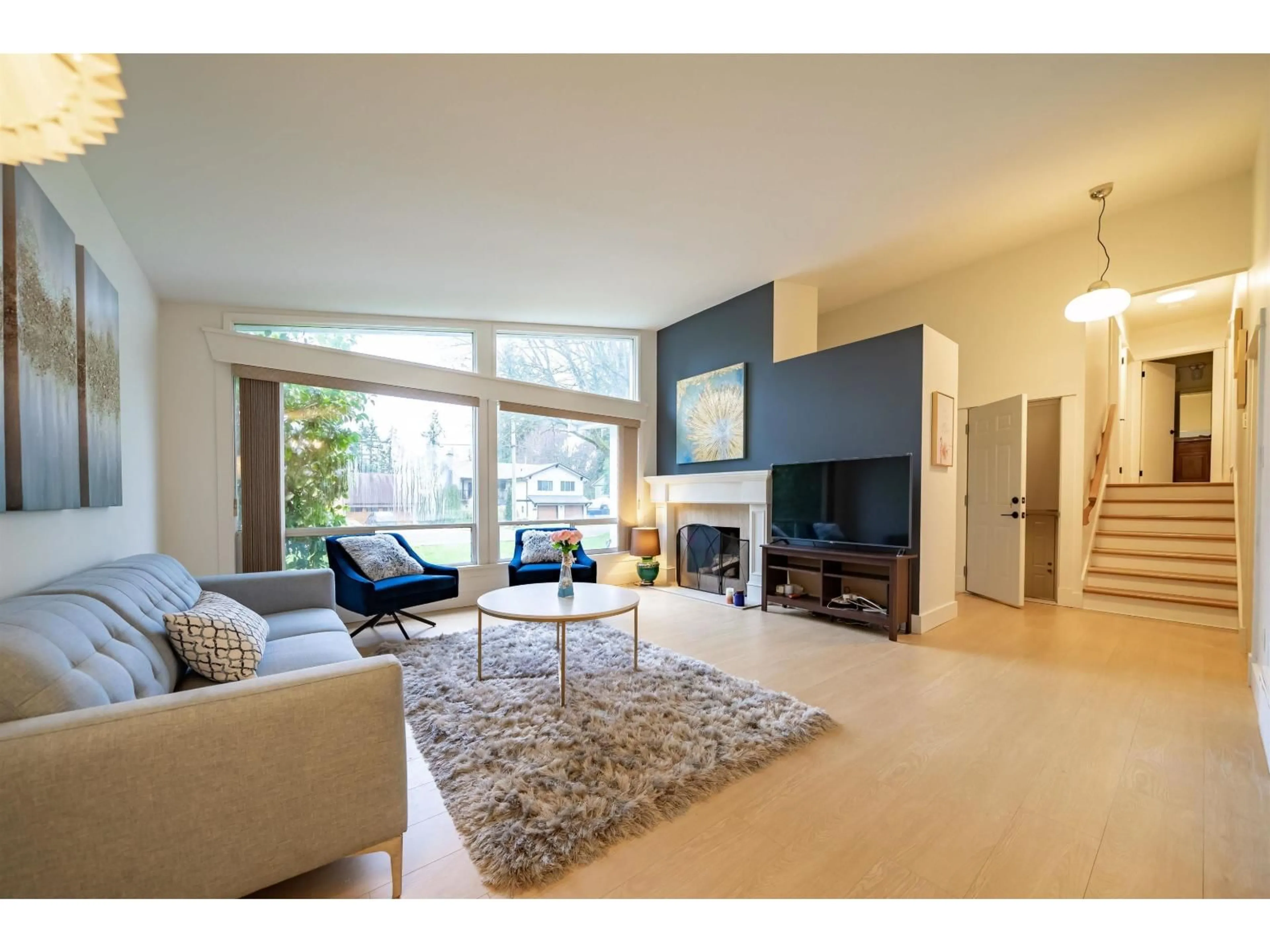 Living room with furniture, unknown for 10979 64A AVENUE, Delta British Columbia V4E1E4