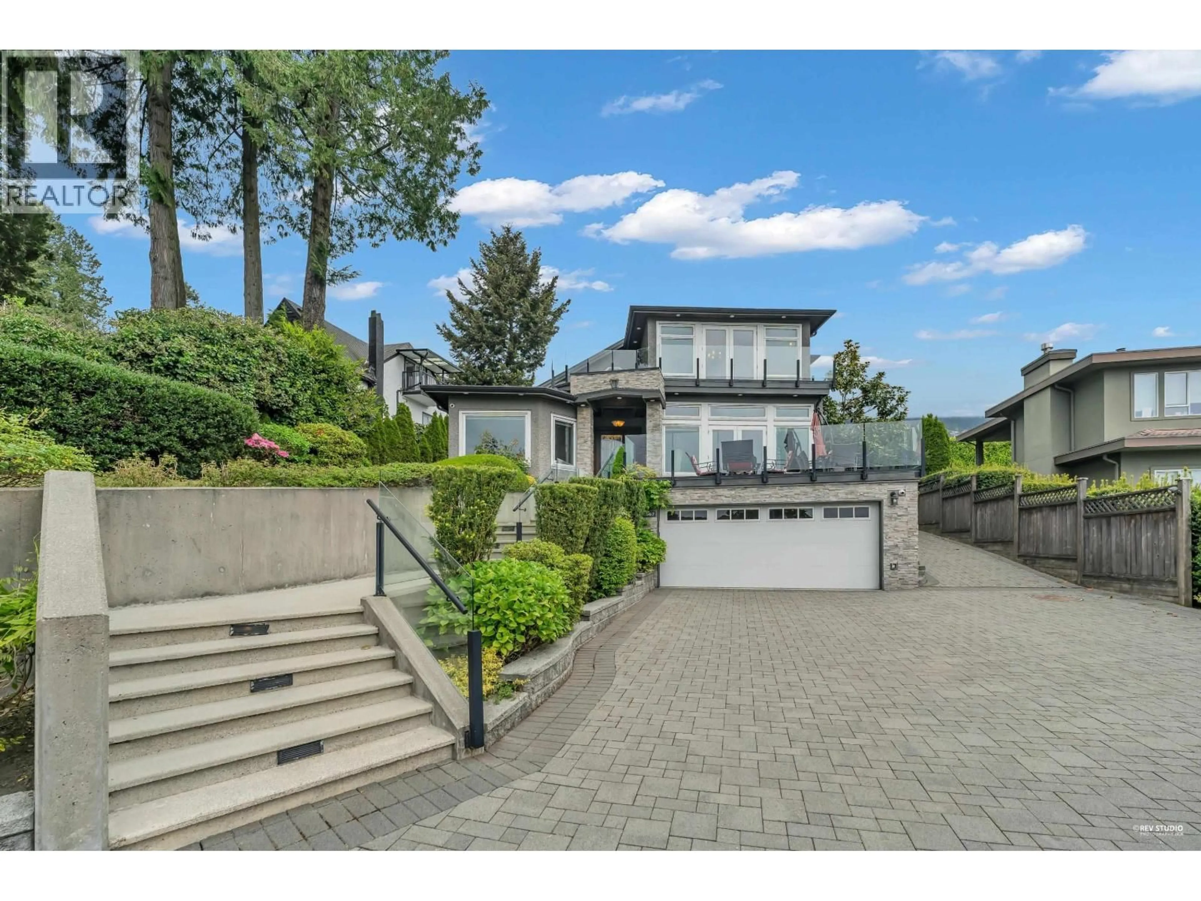Unknown for 2567 LAWSON AVENUE, West Vancouver British Columbia V7V2G1