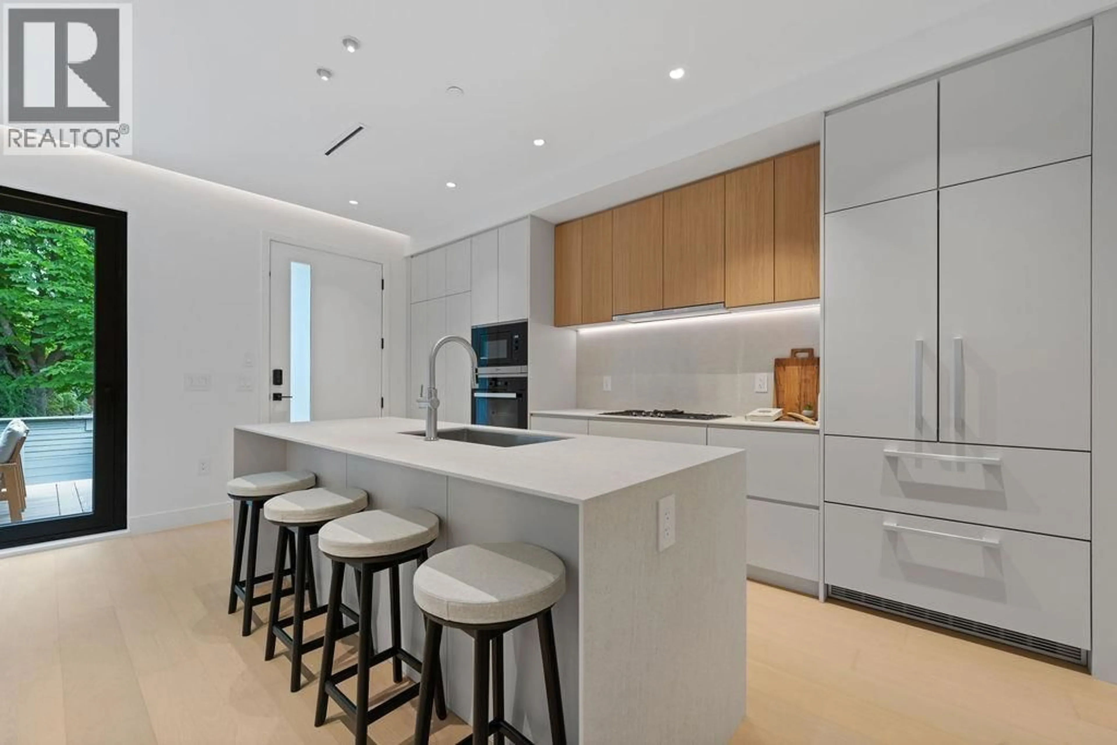 Contemporary kitchen, unknown for 1 - 2926 12TH AVENUE, Vancouver British Columbia V6K2R3
