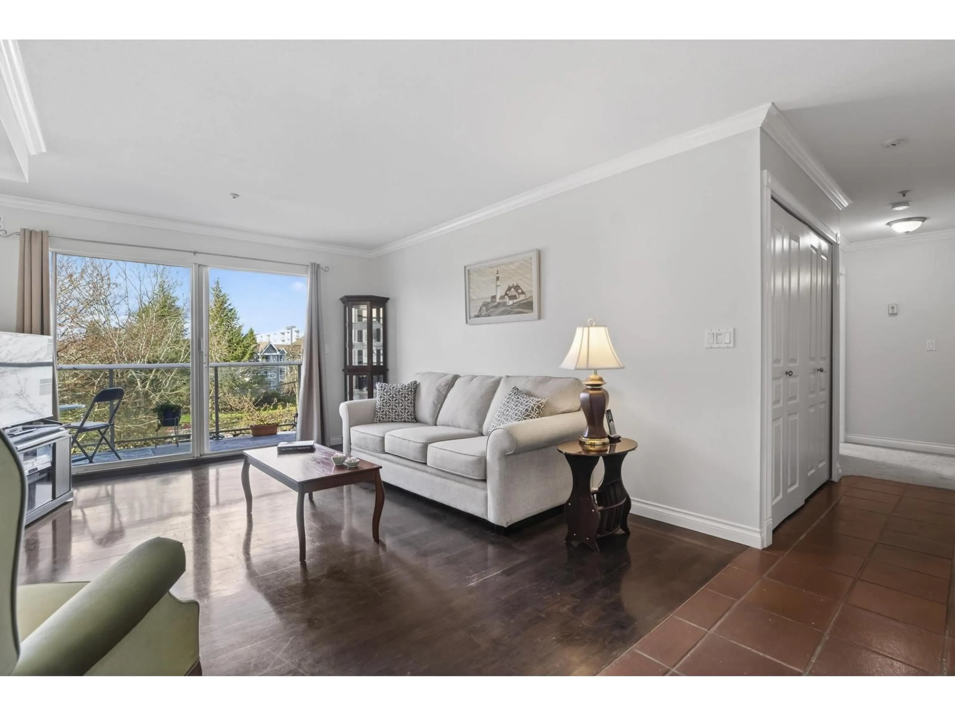 Living room with furniture, unknown for 314 - 20177 54A AVENUE, Langley British Columbia V3A3W6