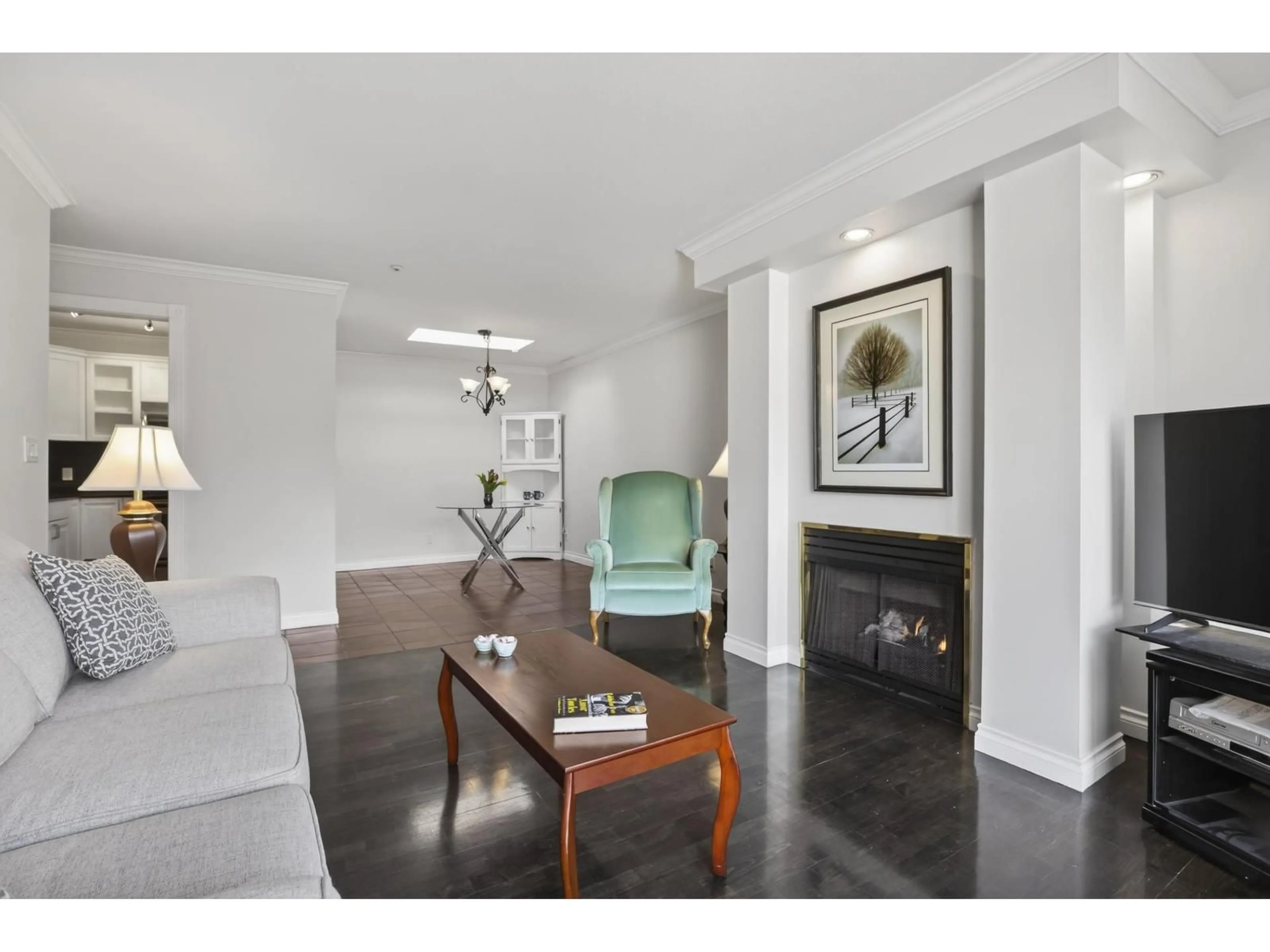 Living room with furniture, unknown for 314 - 20177 54A AVENUE, Langley British Columbia V3A3W6
