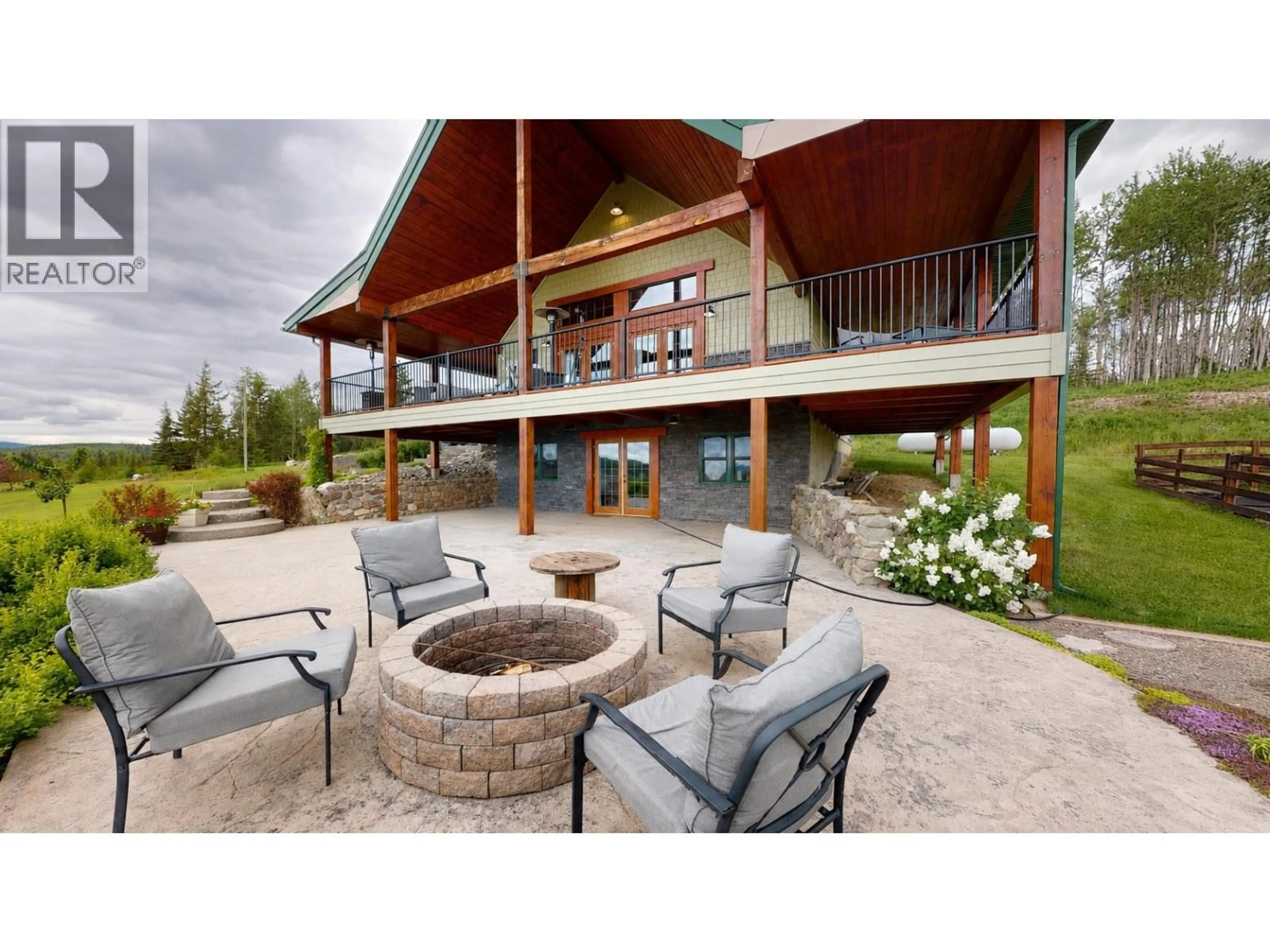 Patio, unknown for 15976 JARMAN ROAD, Topley British Columbia V0J1Z2