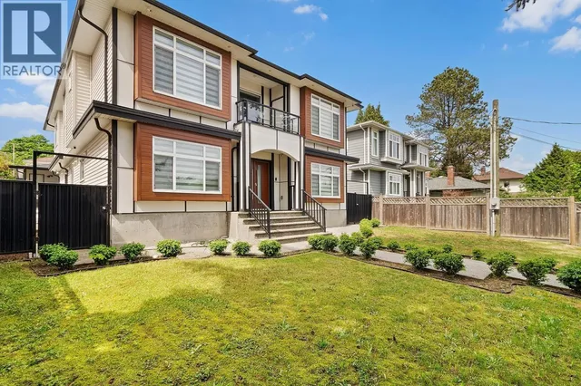 8175 10TH AVENUE, Burnaby 3